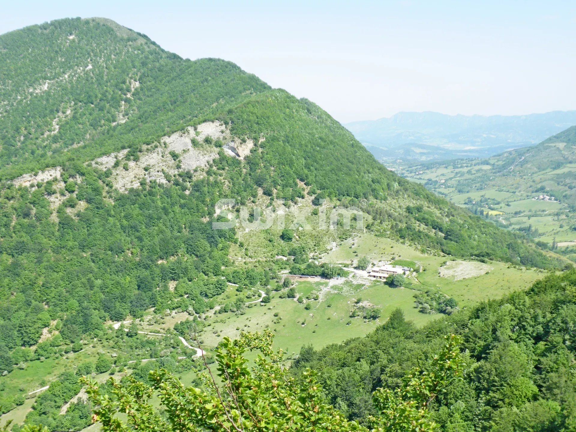 propriété 11 Pièces en vente sur Vesc (26220)