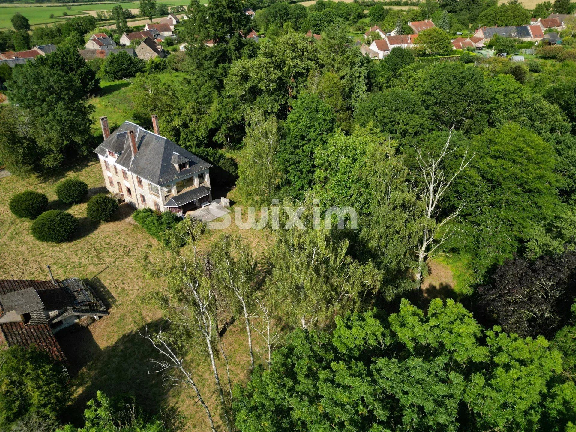 casa 17 Quartos para venda sobre Avallon (89200)