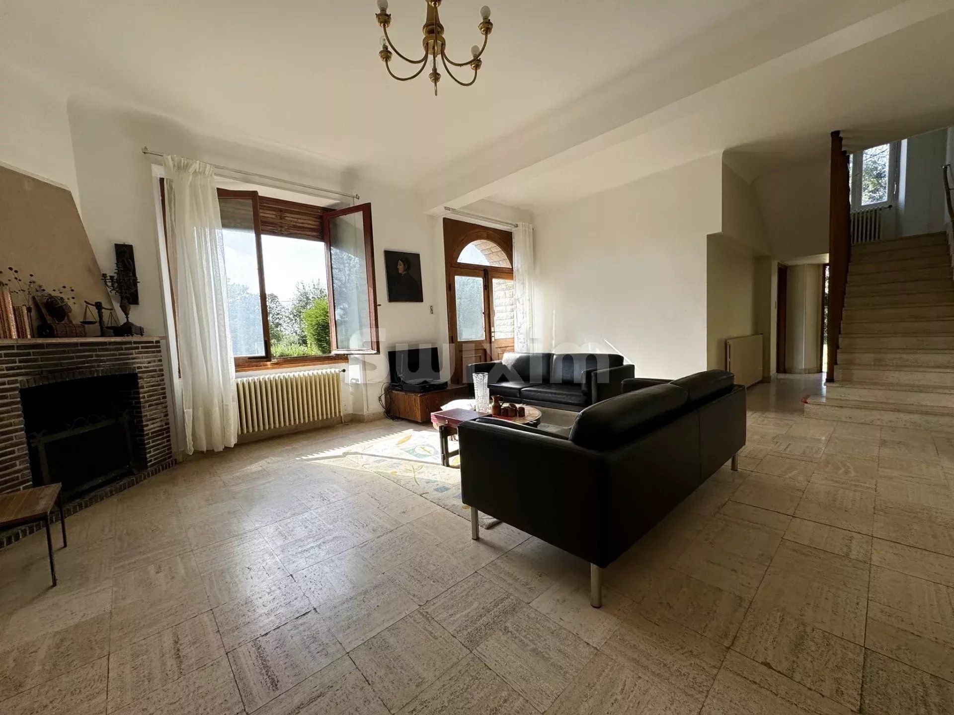 house 17 Rooms for sale on Avallon (89200)