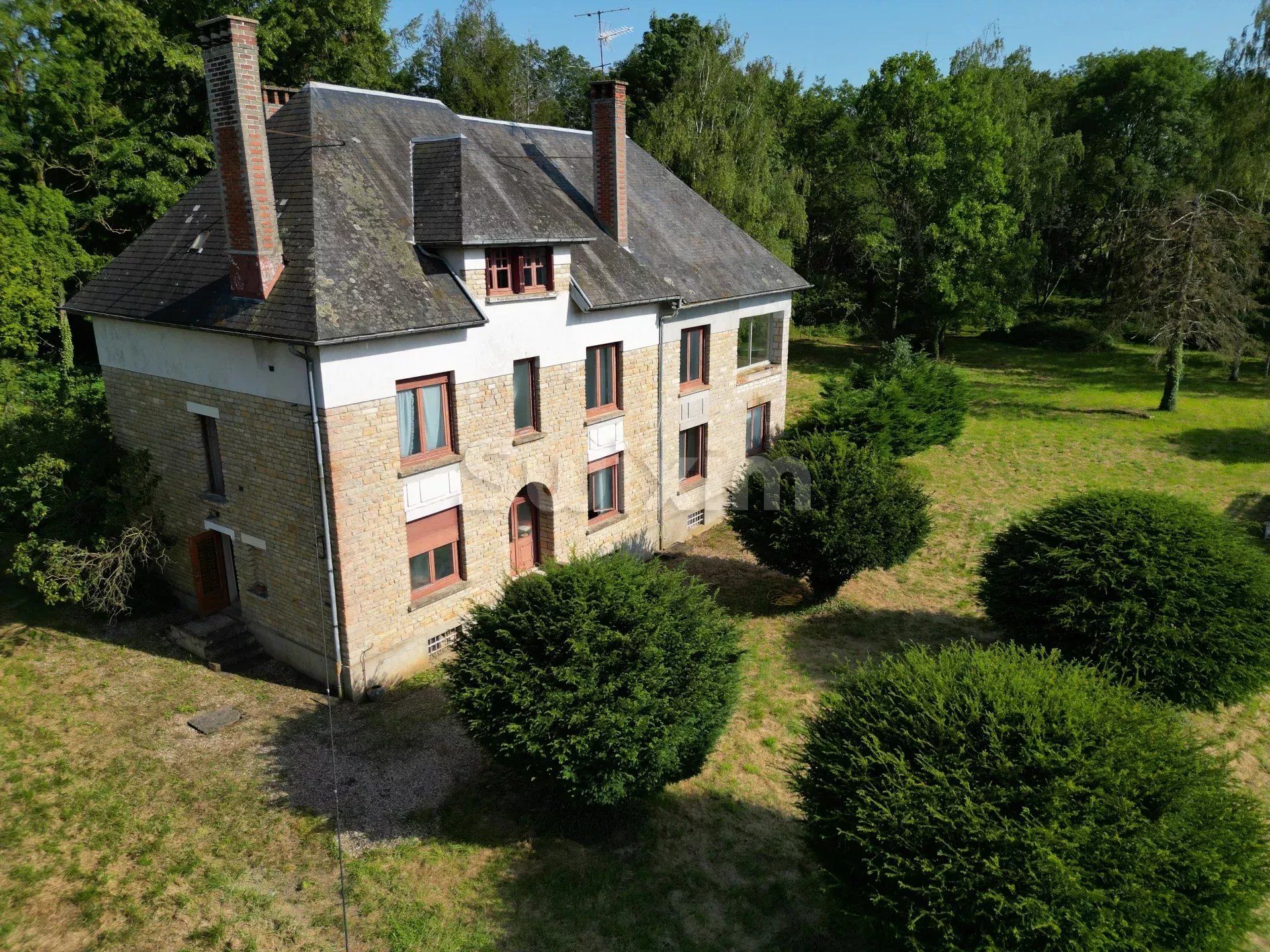 maison 17 Pièces en vente sur Avallon (89200)