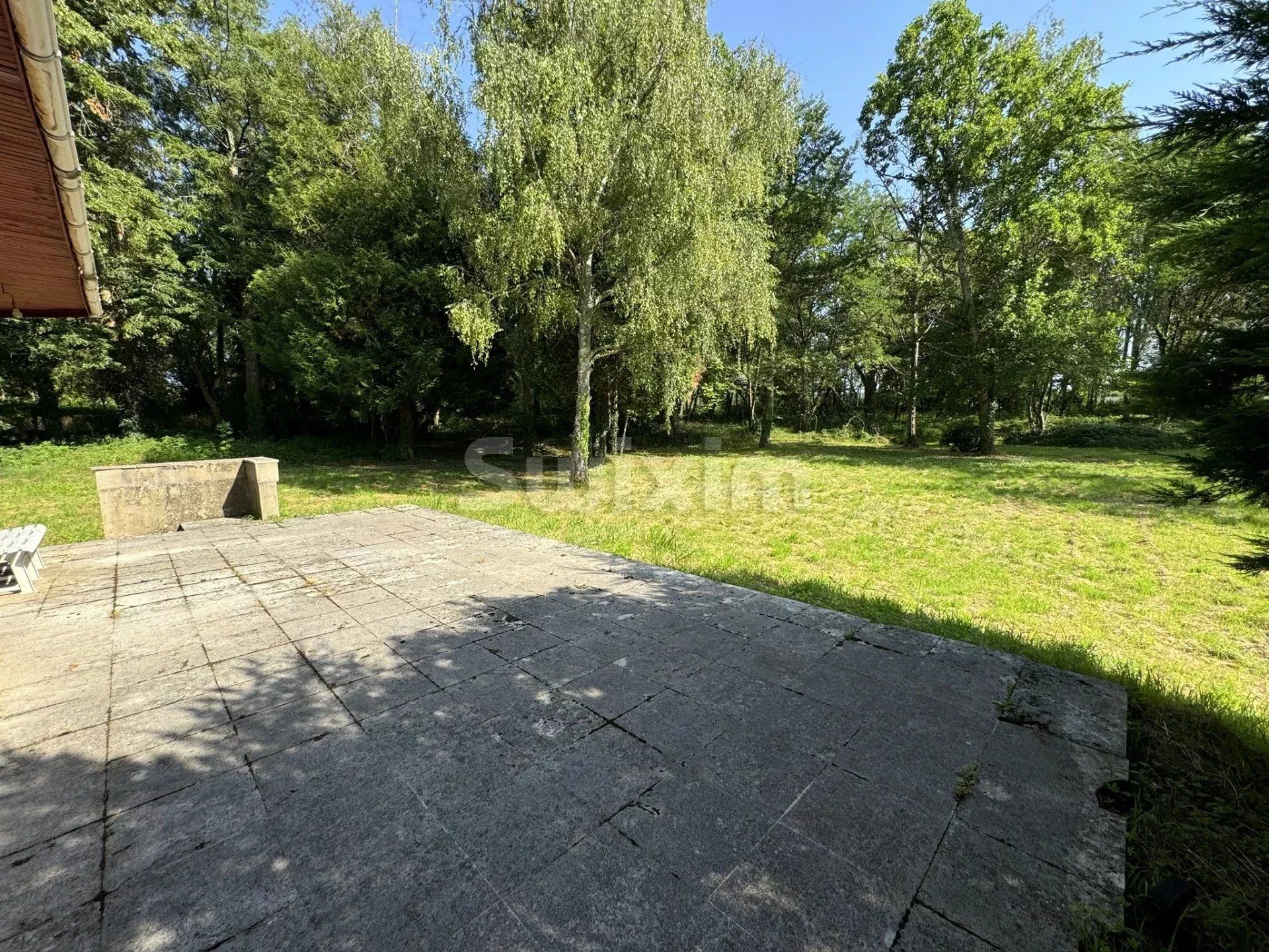 house 17 Rooms for sale on Avallon (89200)