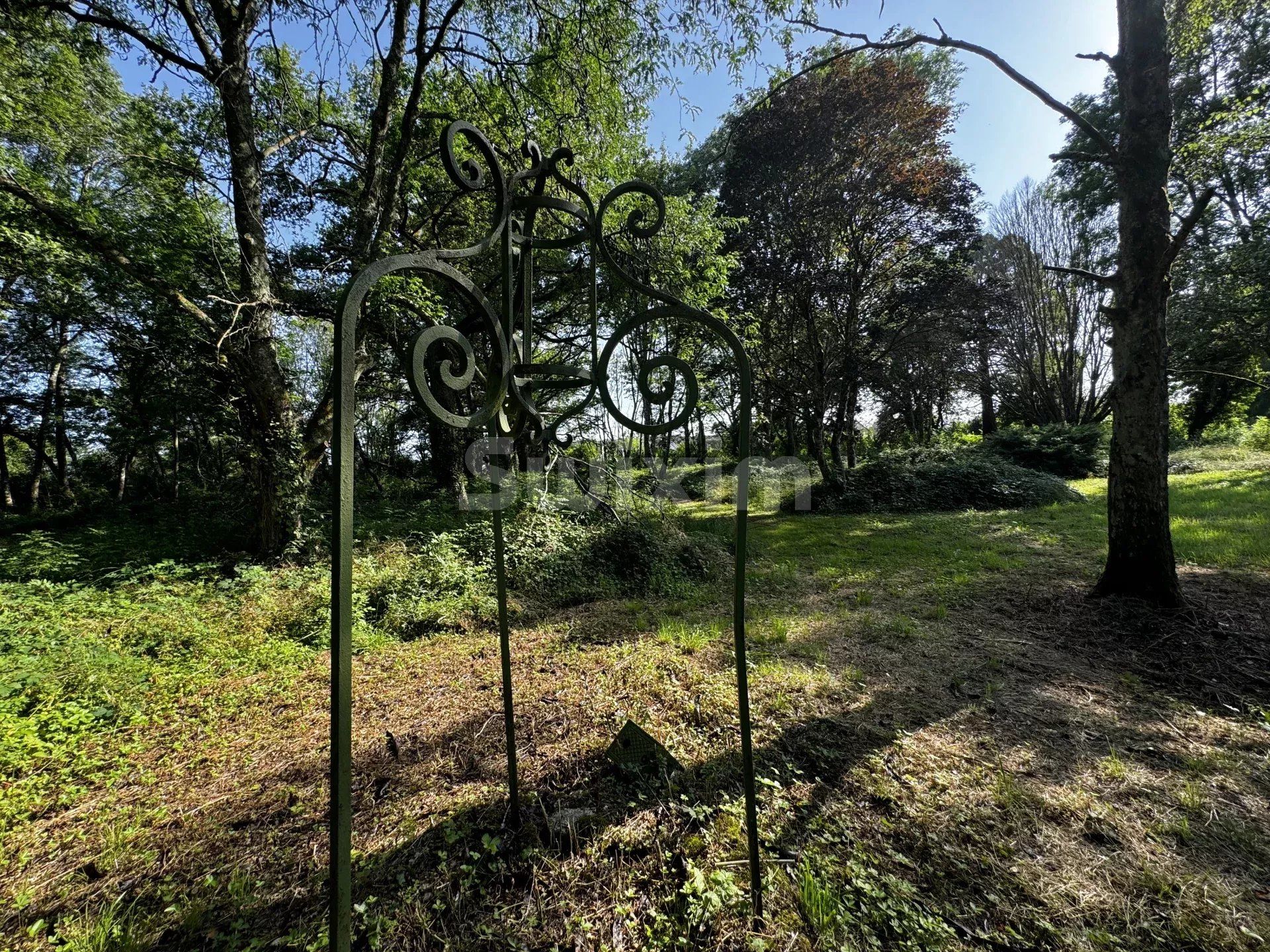 house 17 Rooms for sale on Avallon (89200)