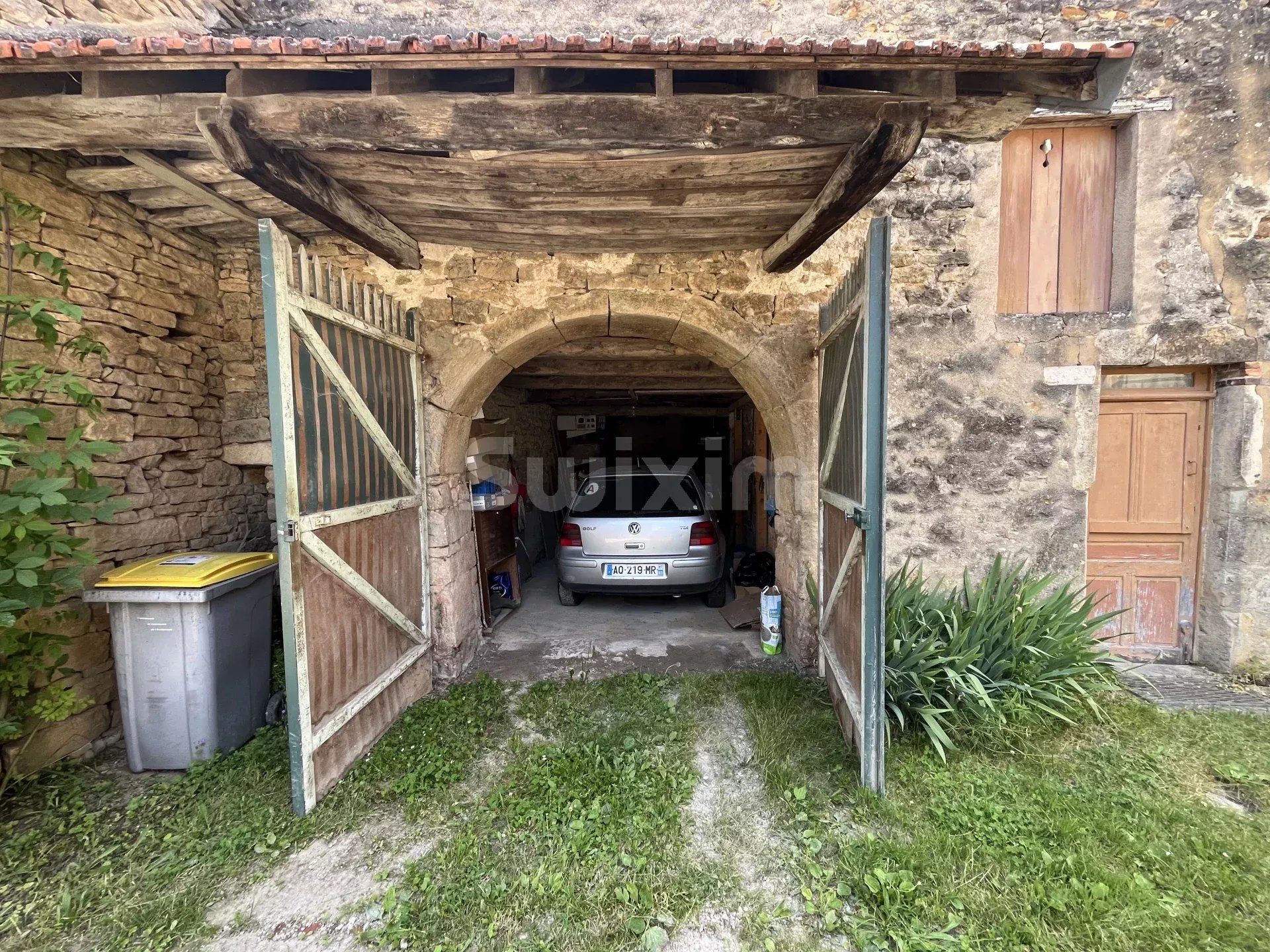 casa 5 Quartos para venda sobre Avallon (89200)