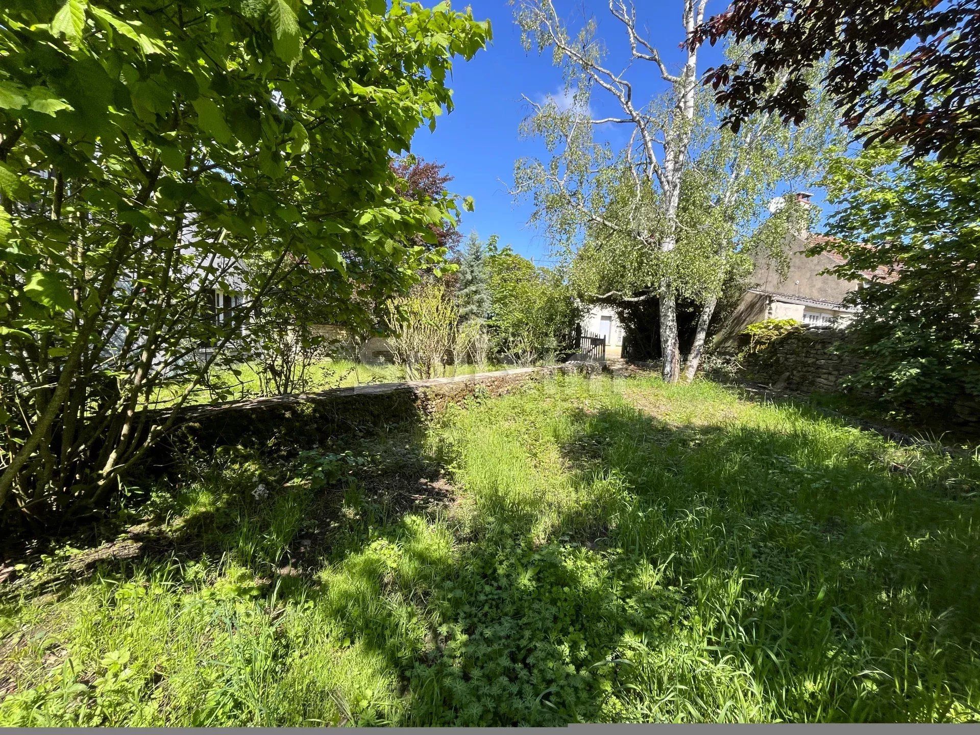 casa 4 Camere in vendita su L'Isle-sur-Serein (89440)