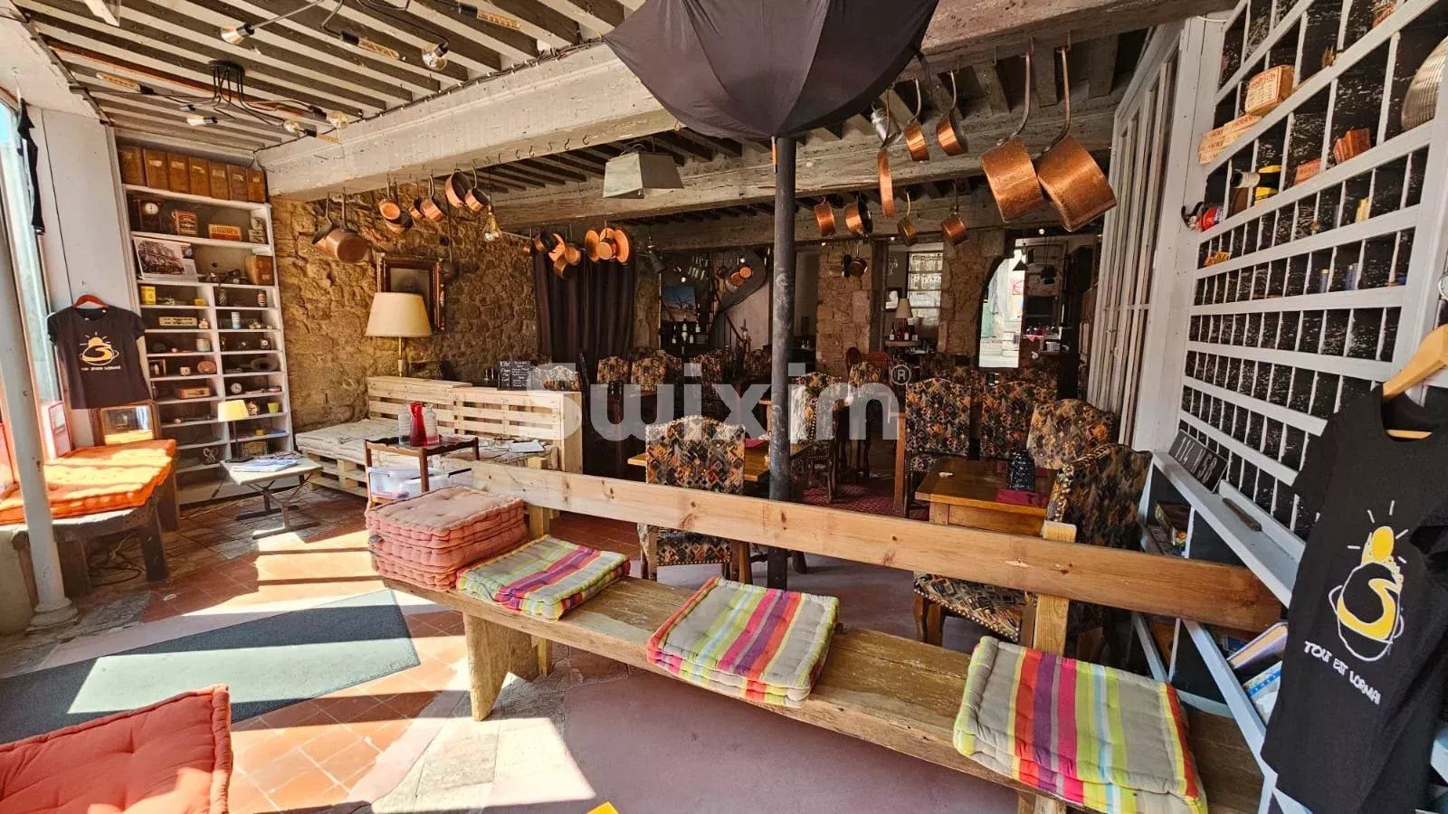 building for sale on Lormes (58140)