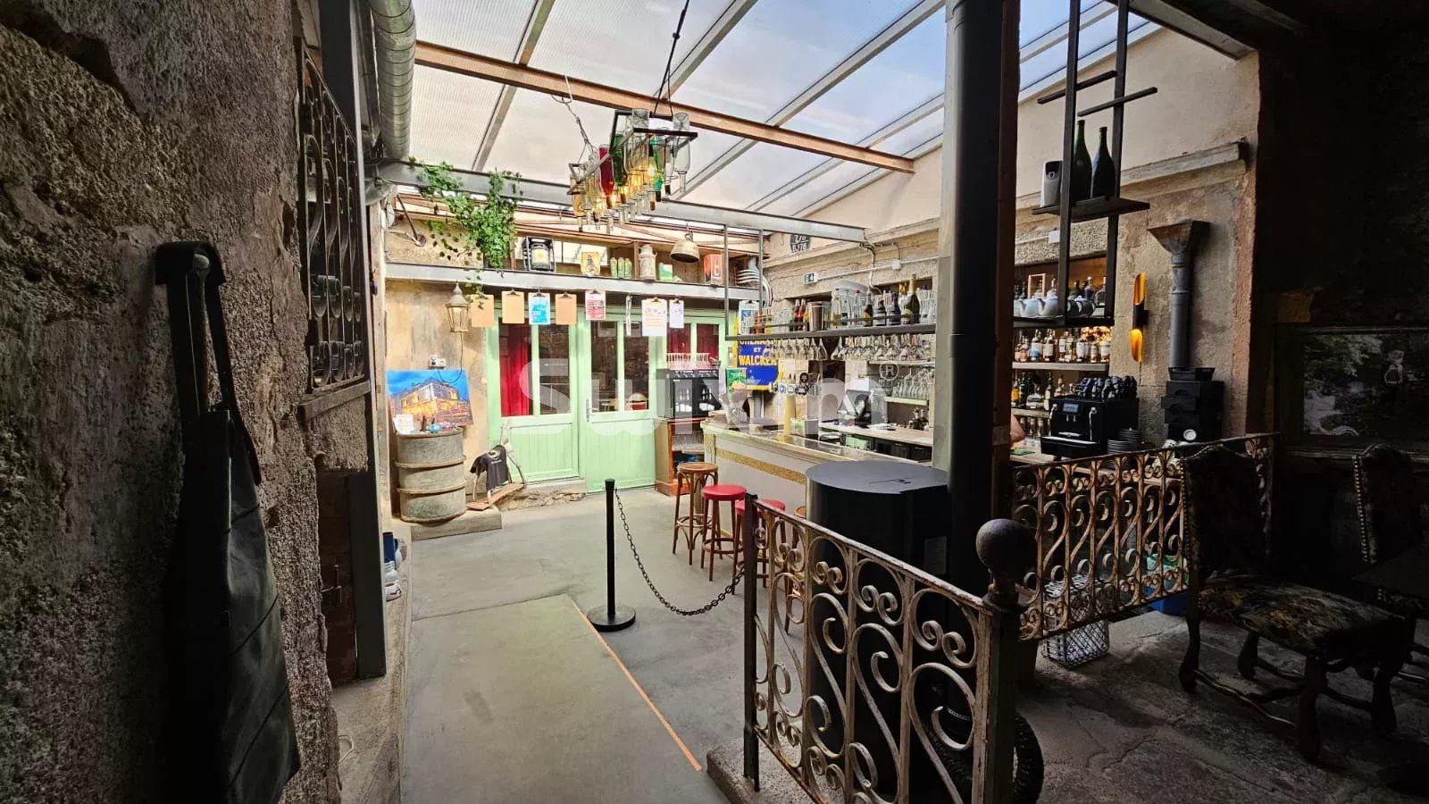 building for sale on Lormes (58140)