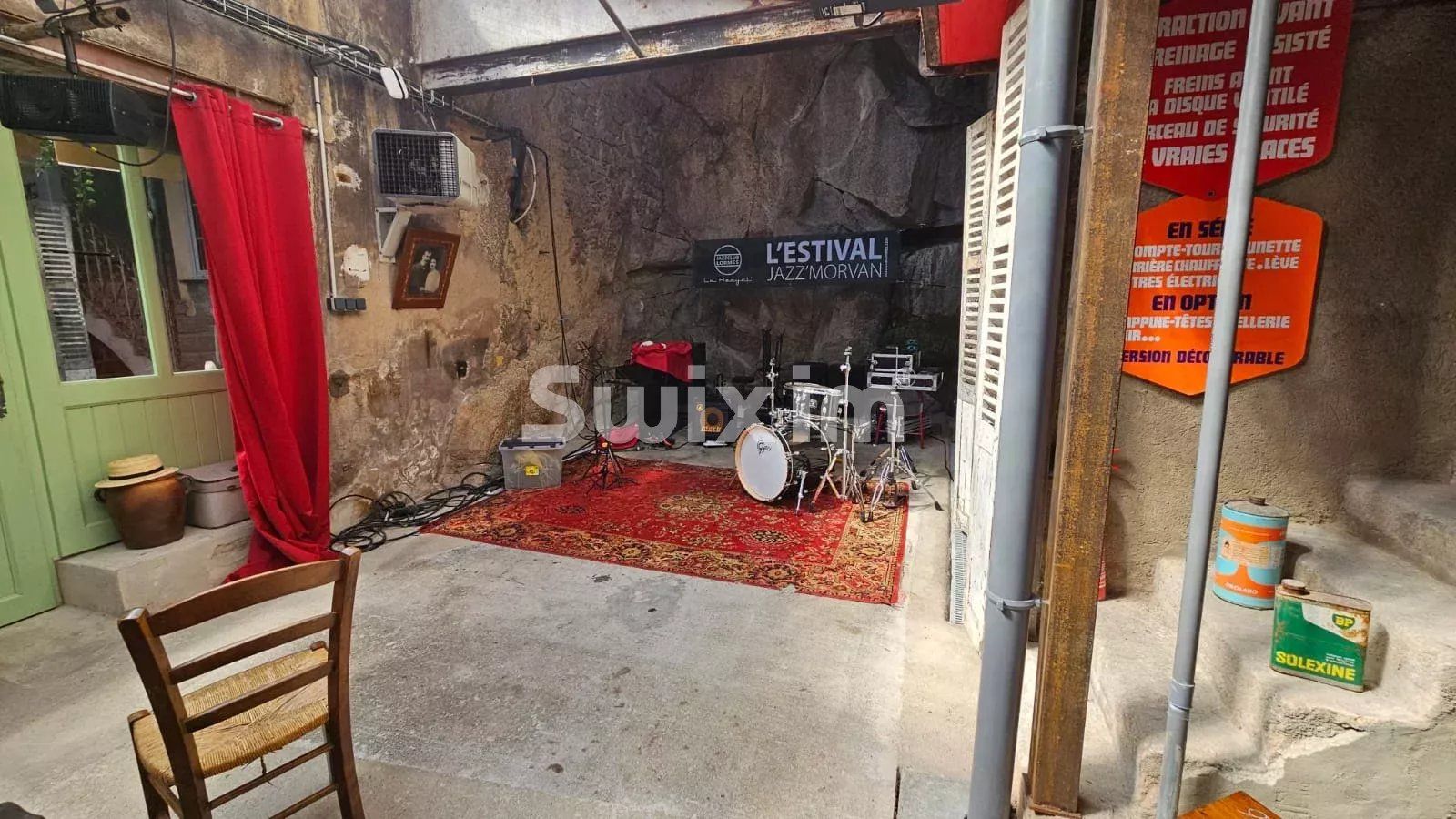 building for sale on Lormes (58140)