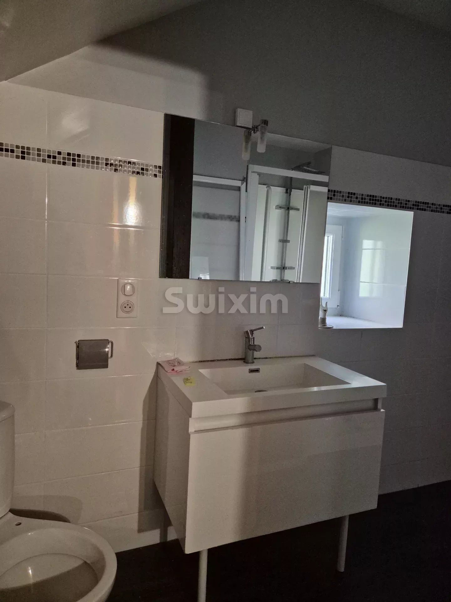 casa 10 Camere in vendita su Lormes (58140)