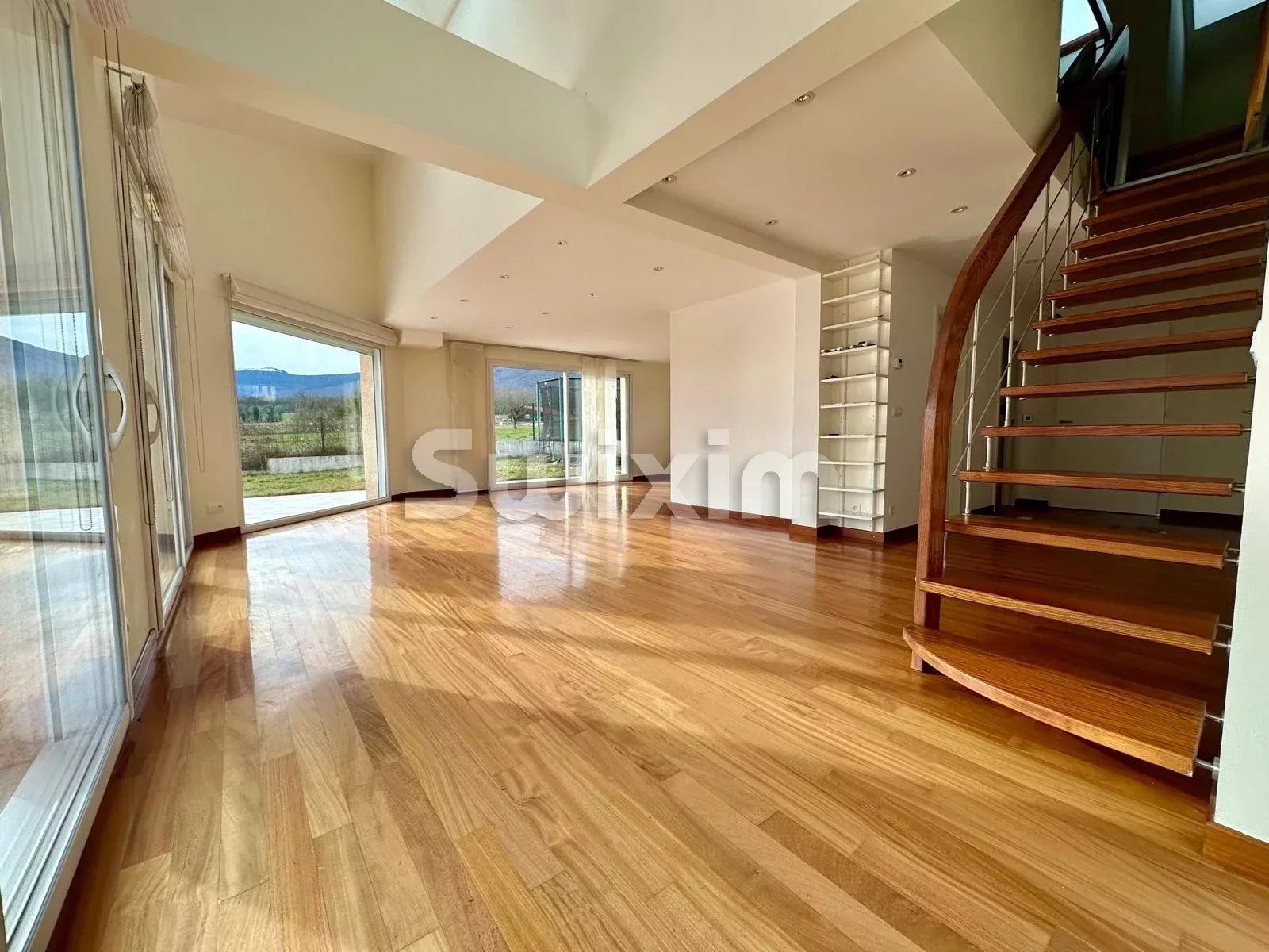 house 4 Rooms for rent on Saint-Jean-de-Gonville (01630) Rental House Saint-Jean-de-Gonville 4 Rooms 180.7 m²