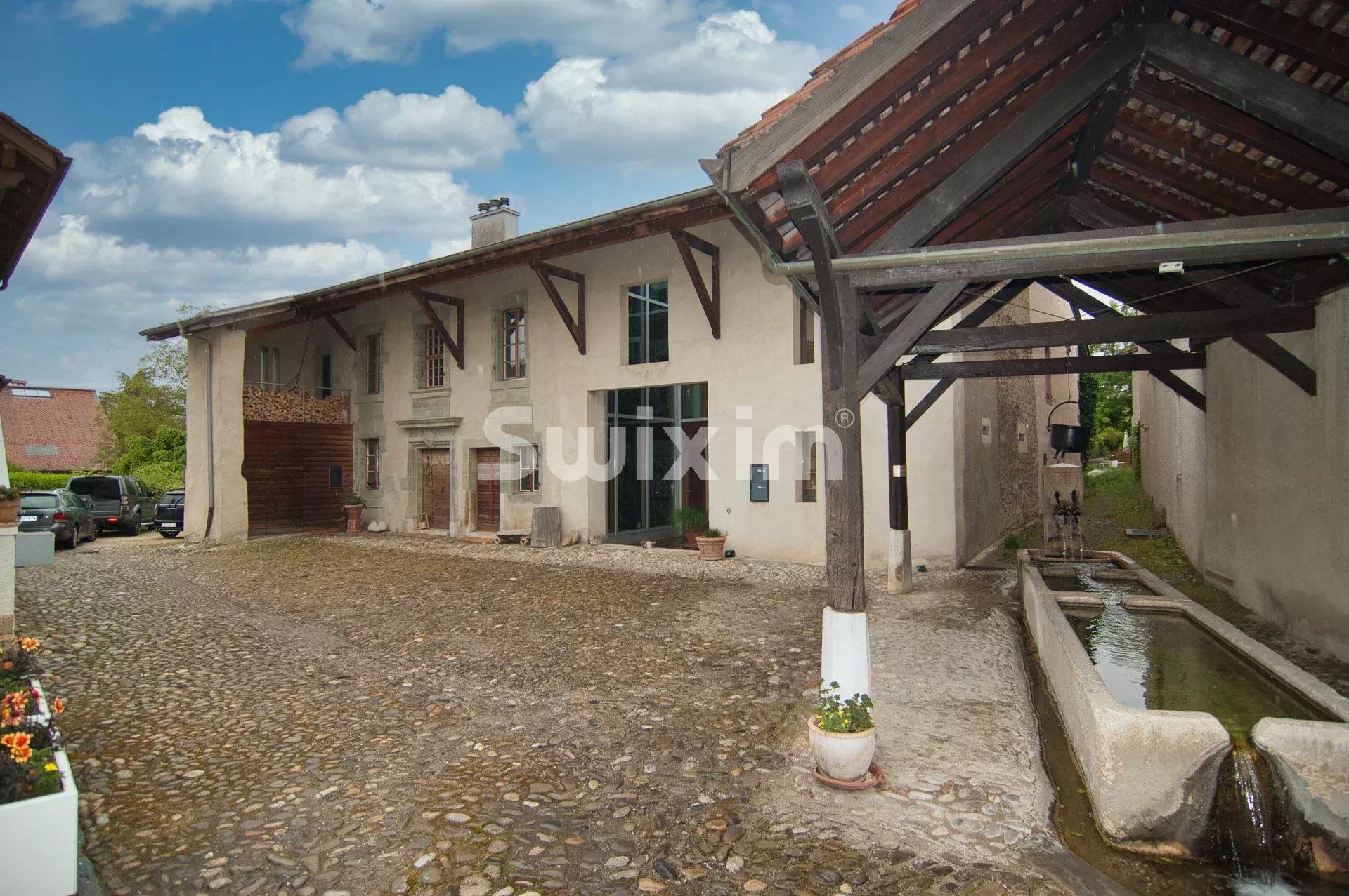 casa 10 Camere in vendita su Sézegnin (1285)