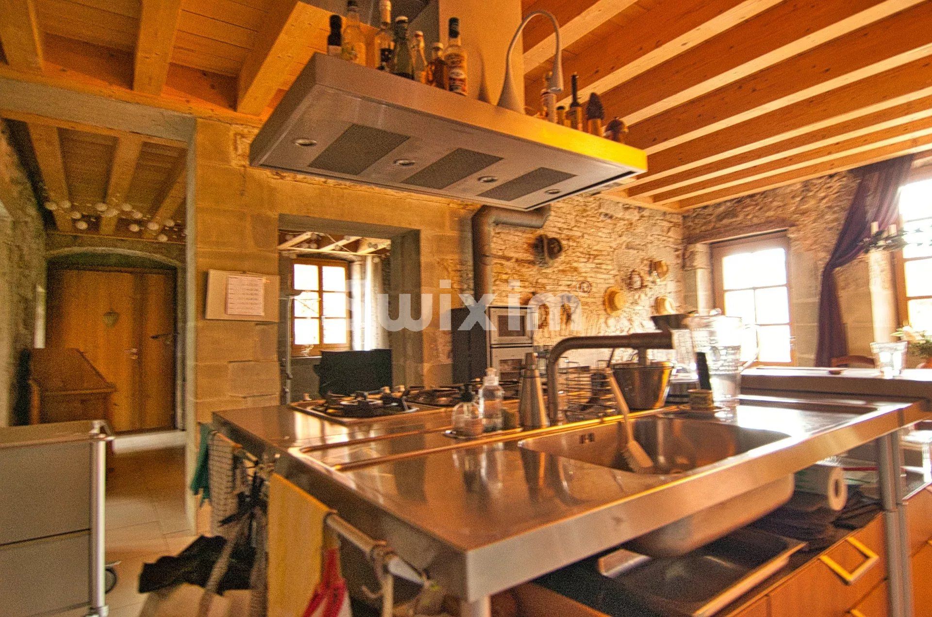 casa 10 Camere in vendita su Sézegnin (1285)