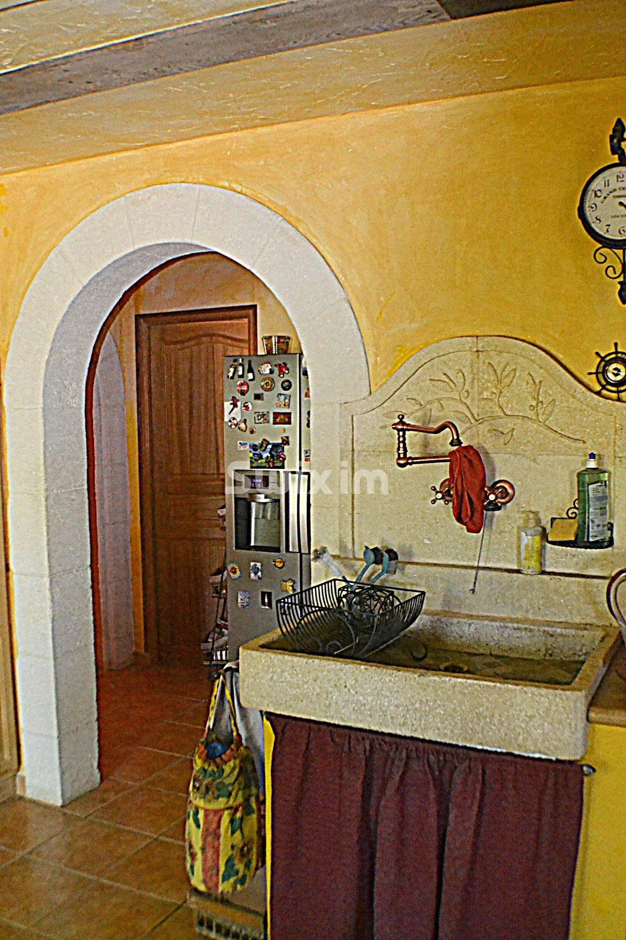 casa 10 Camere in cambio di un vitalizio su Saint-Laurent-d'Aigouze (30220)