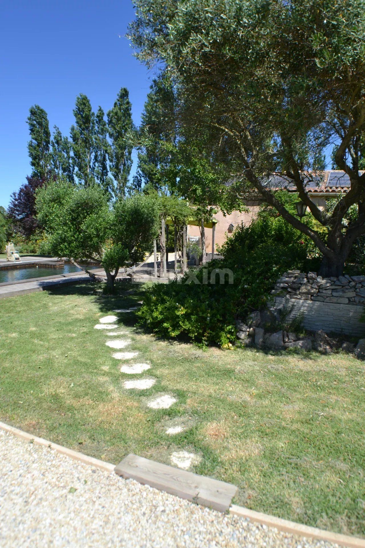 house 10 Rooms life annuity on Saint-Laurent-d'Aigouze (30220)