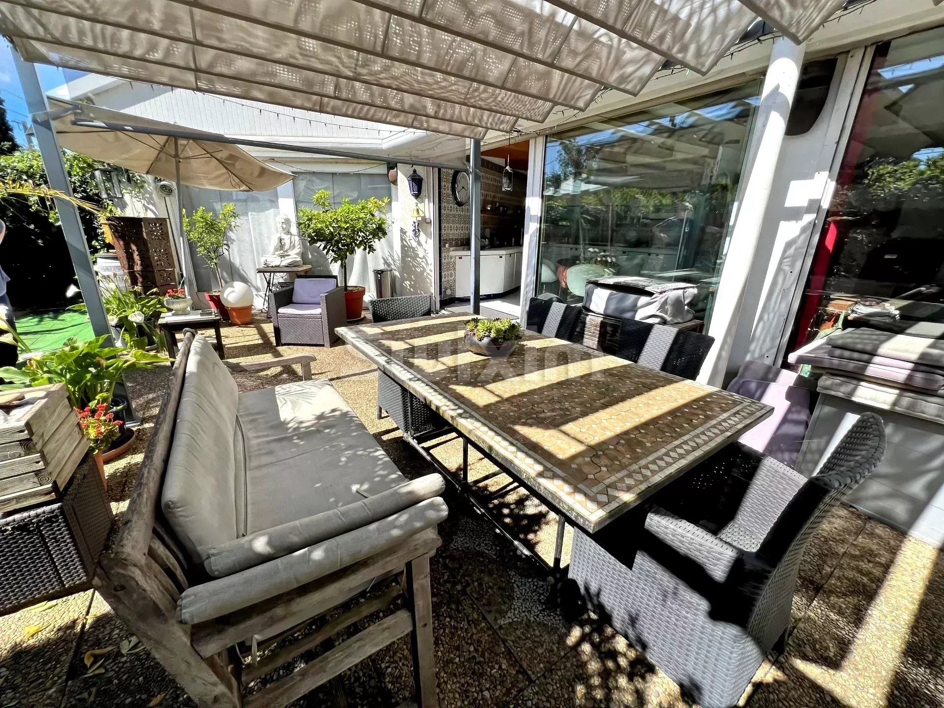 villa 8 Camere in vendita su Vestric-et-Candiac (30600)