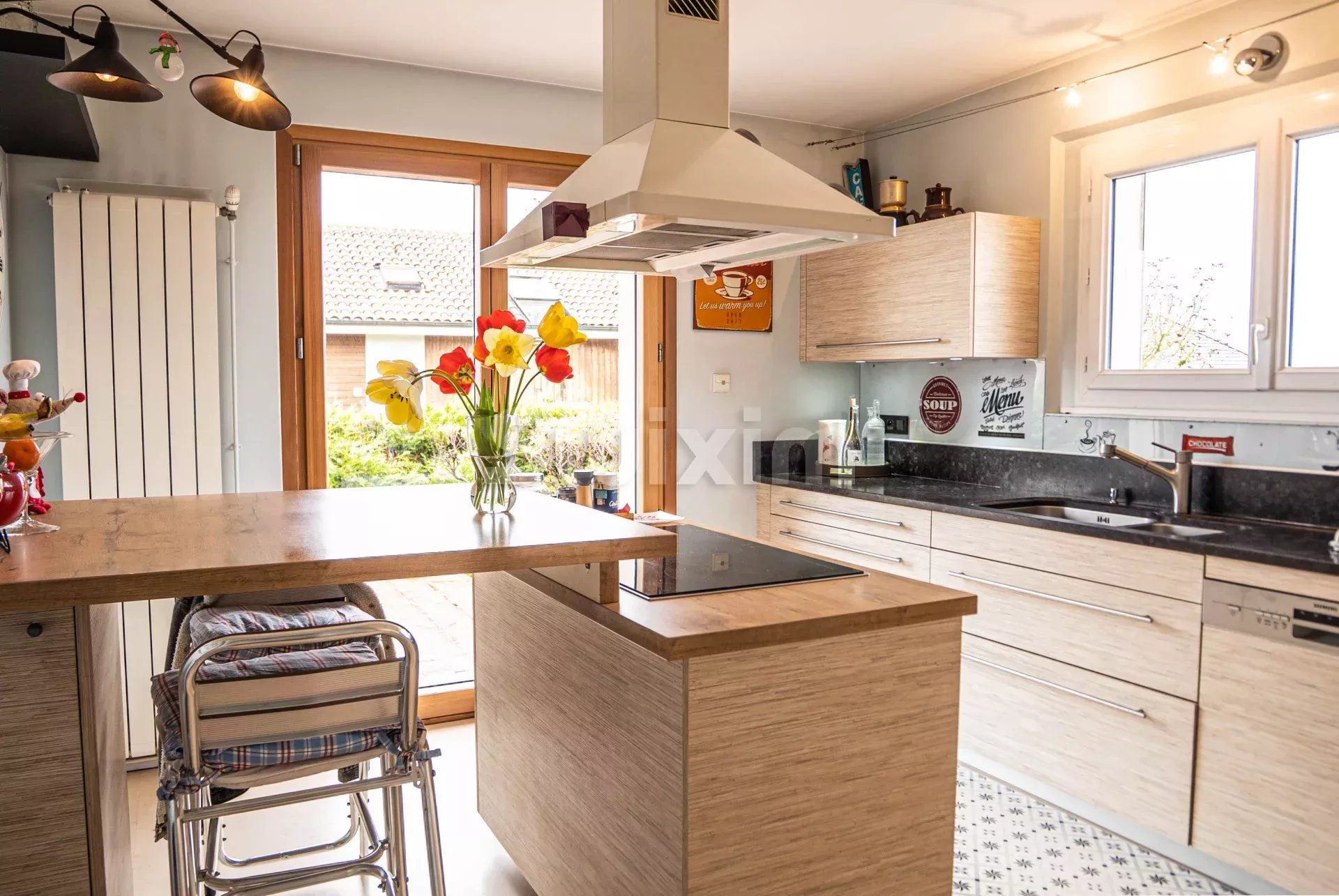 house 5 Rooms for sale on Anthy-sur-Léman (74200)