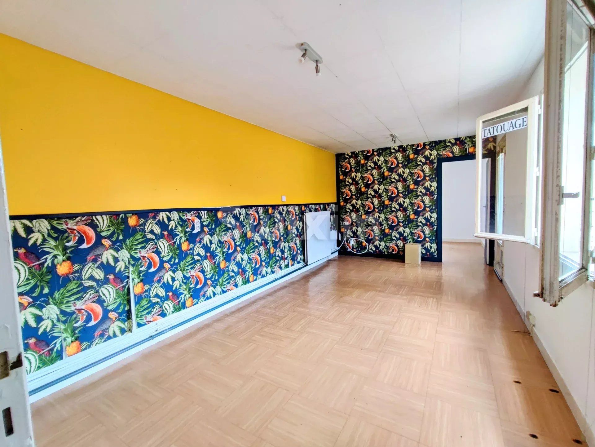 locale di attività 2 Camere in vendita su Beaune (21200)