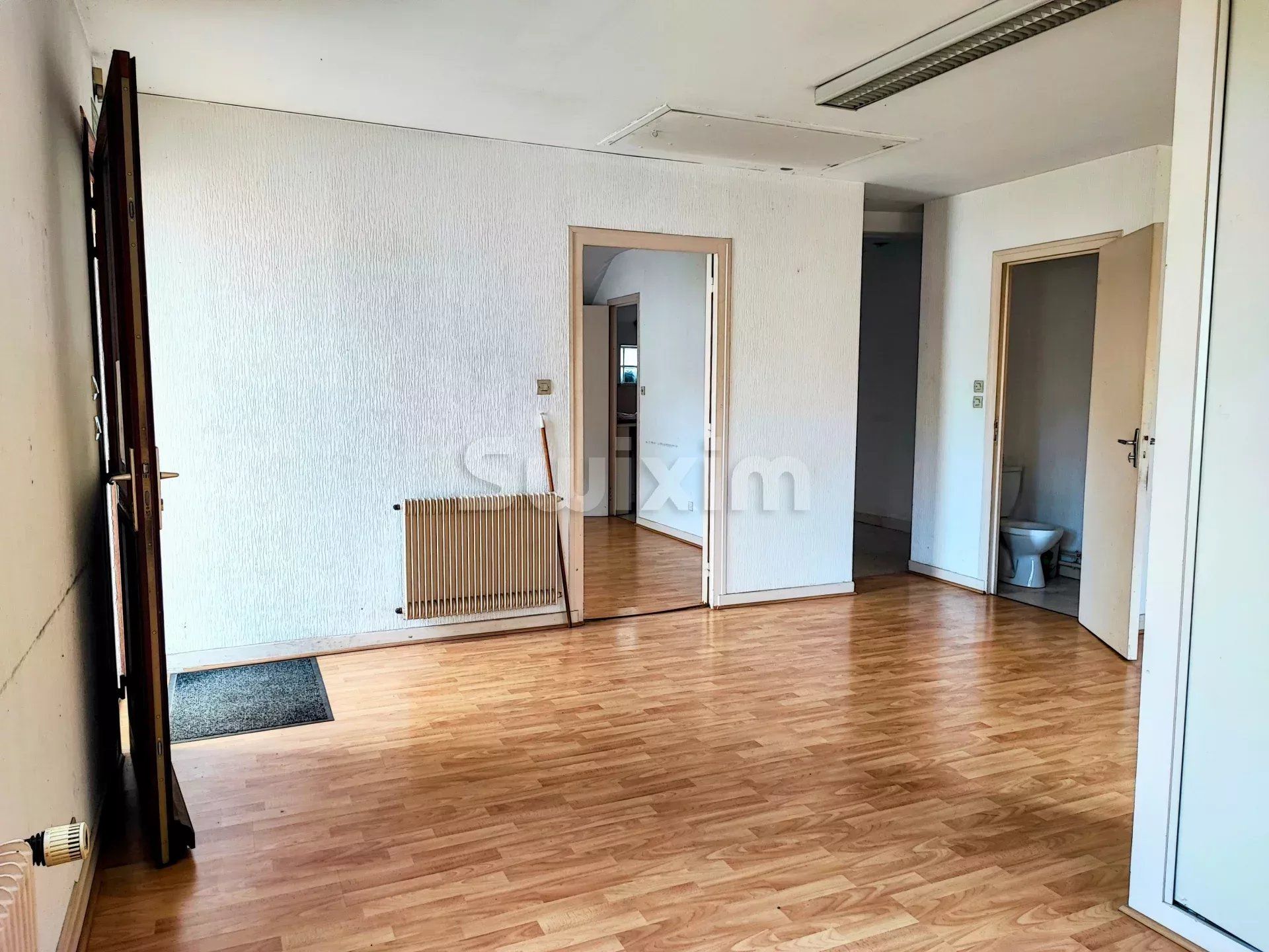 locale di attività 2 Camere in vendita su Beaune (21200)