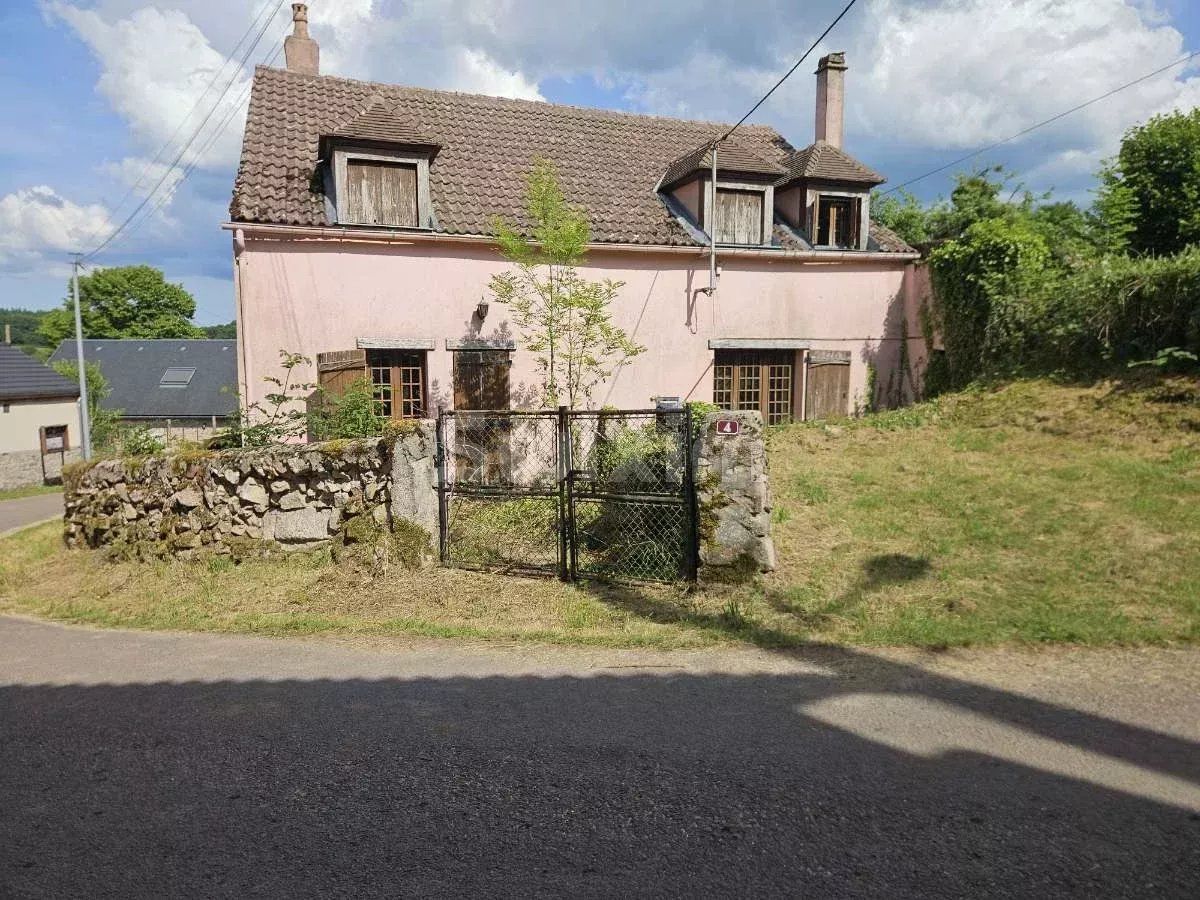 casa 6 Camere in vendita su Quarré-les-Tombes (89630)