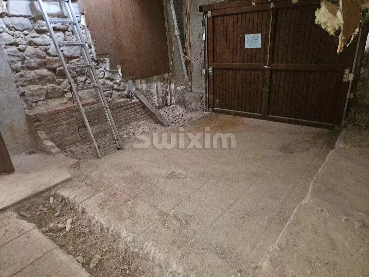 casa 6 Camere in vendita su Quarré-les-Tombes (89630)