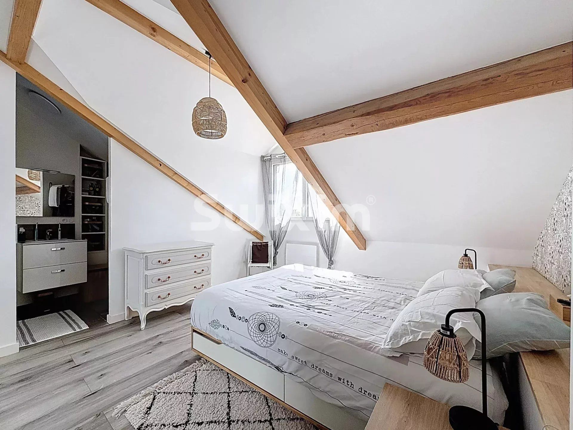 appartamento 6 Camere in vendita su Divonne-les-Bains (01220)