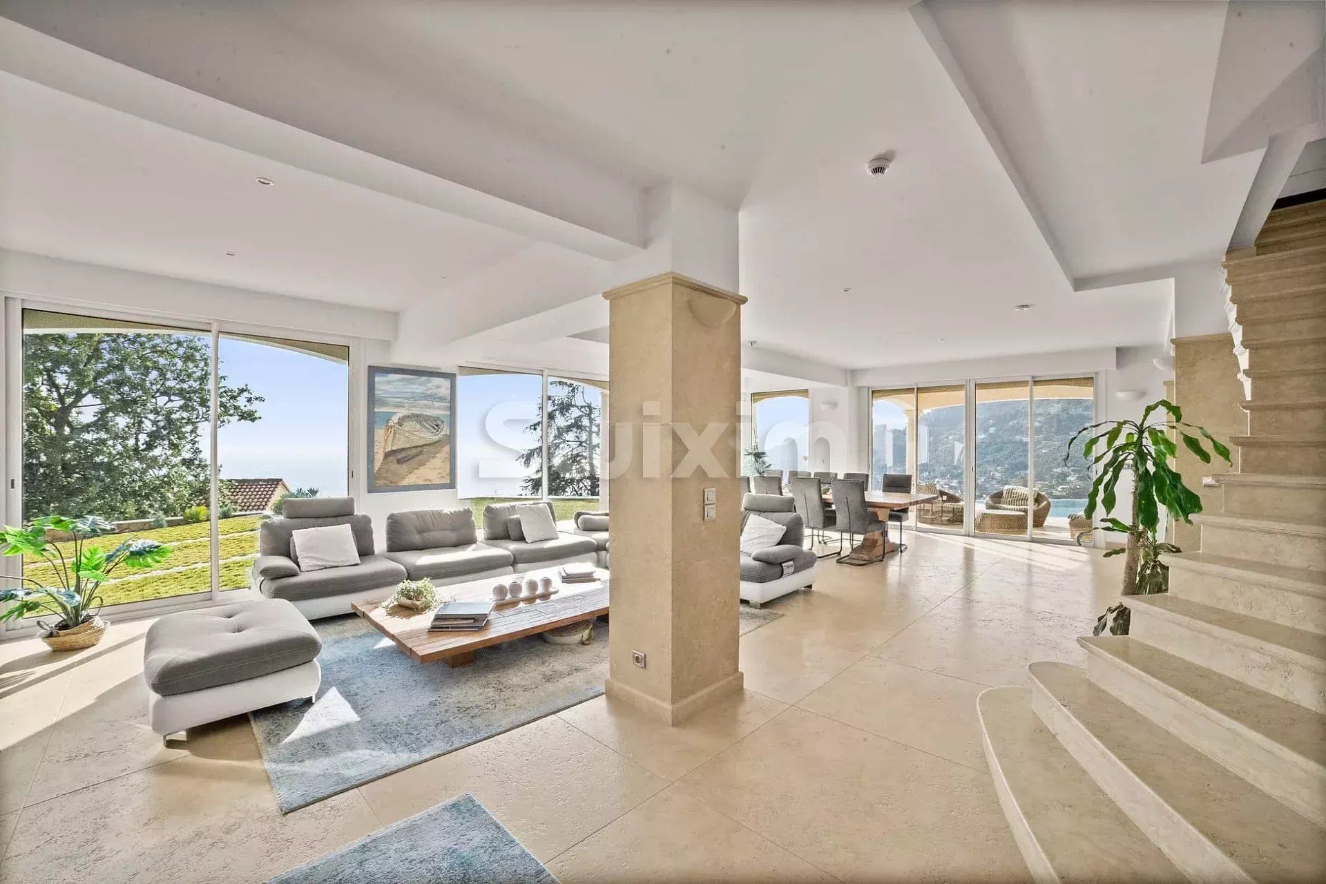 villa 10 Rooms for sale on Roquebrune-Cap-Martin (06190)