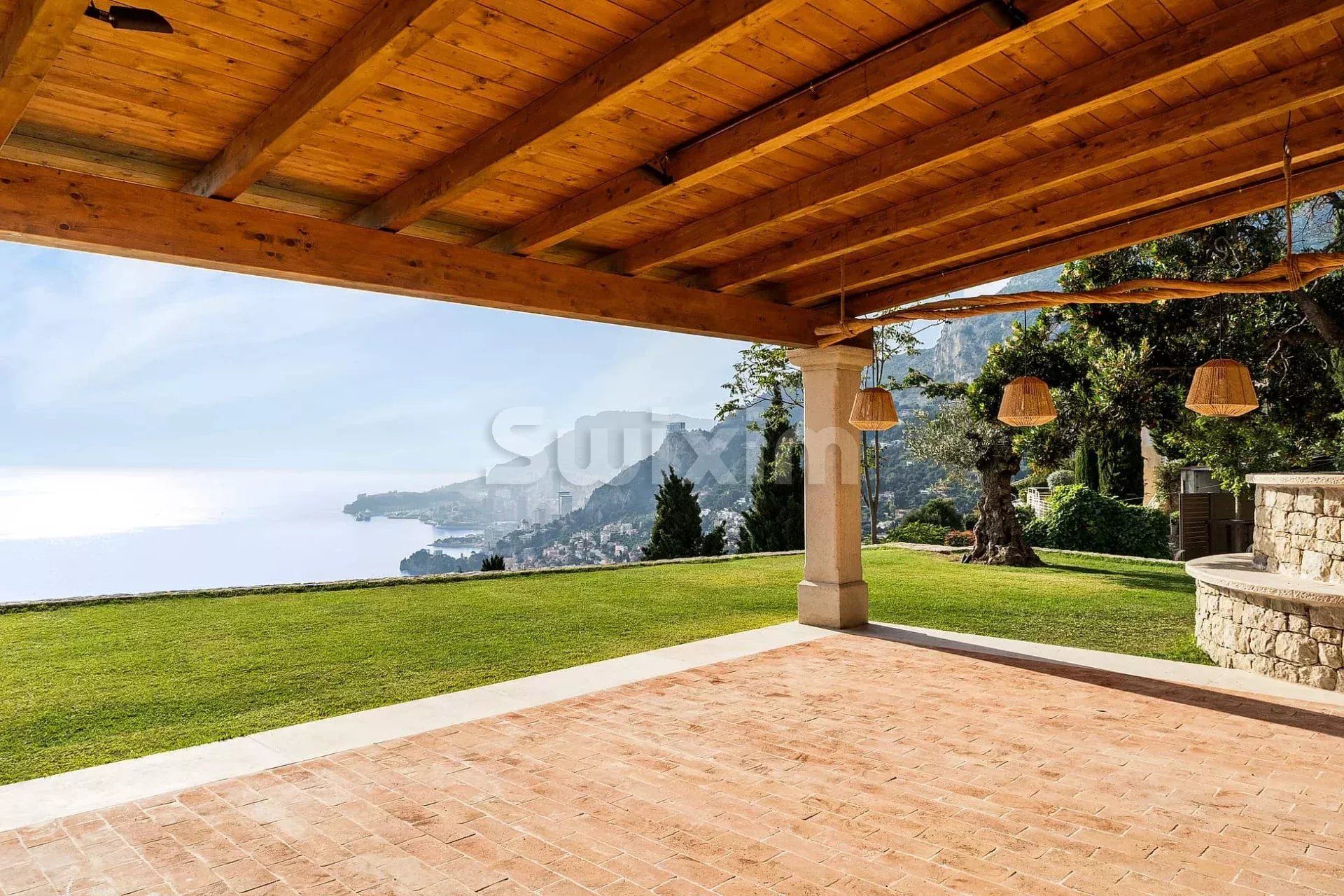 villa 10 Rooms for sale on Roquebrune-Cap-Martin (06190)