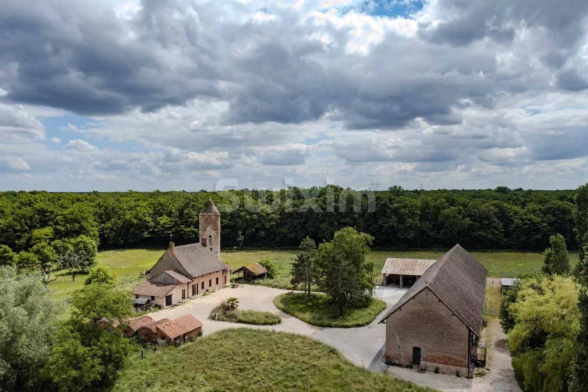 propriété 9 Pièces en vente sur Toutenant (71350)