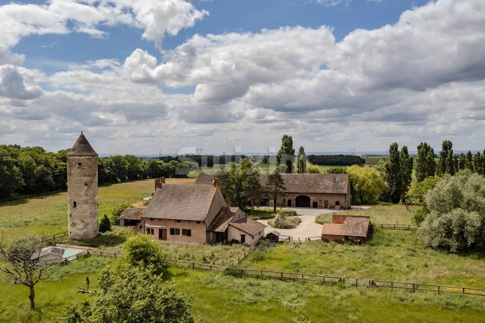 propriété 9 Pièces en vente sur Toutenant (71350)