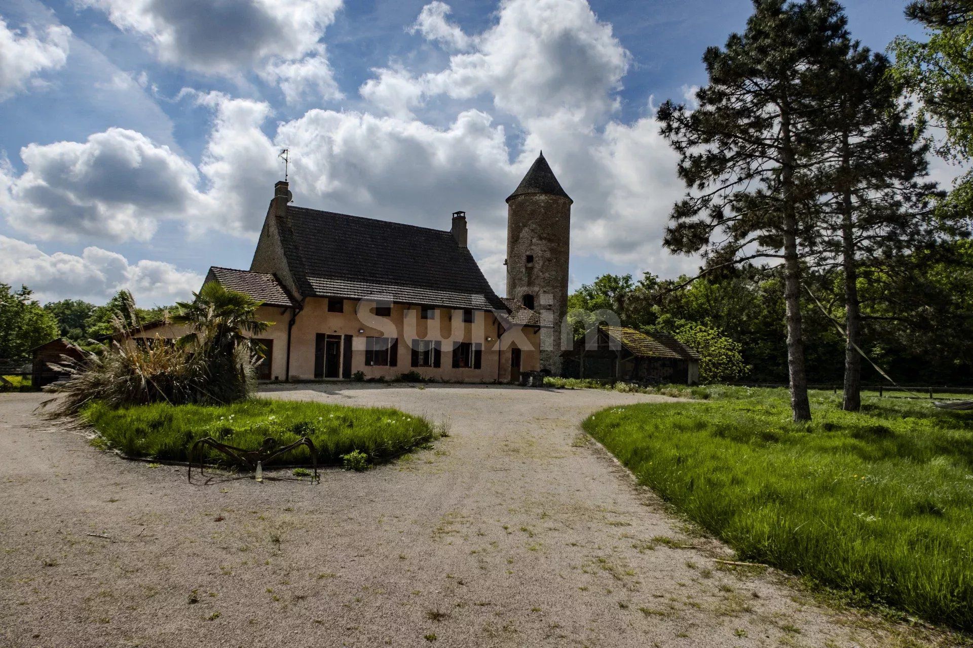 propriété 9 Pièces en vente sur Toutenant (71350)