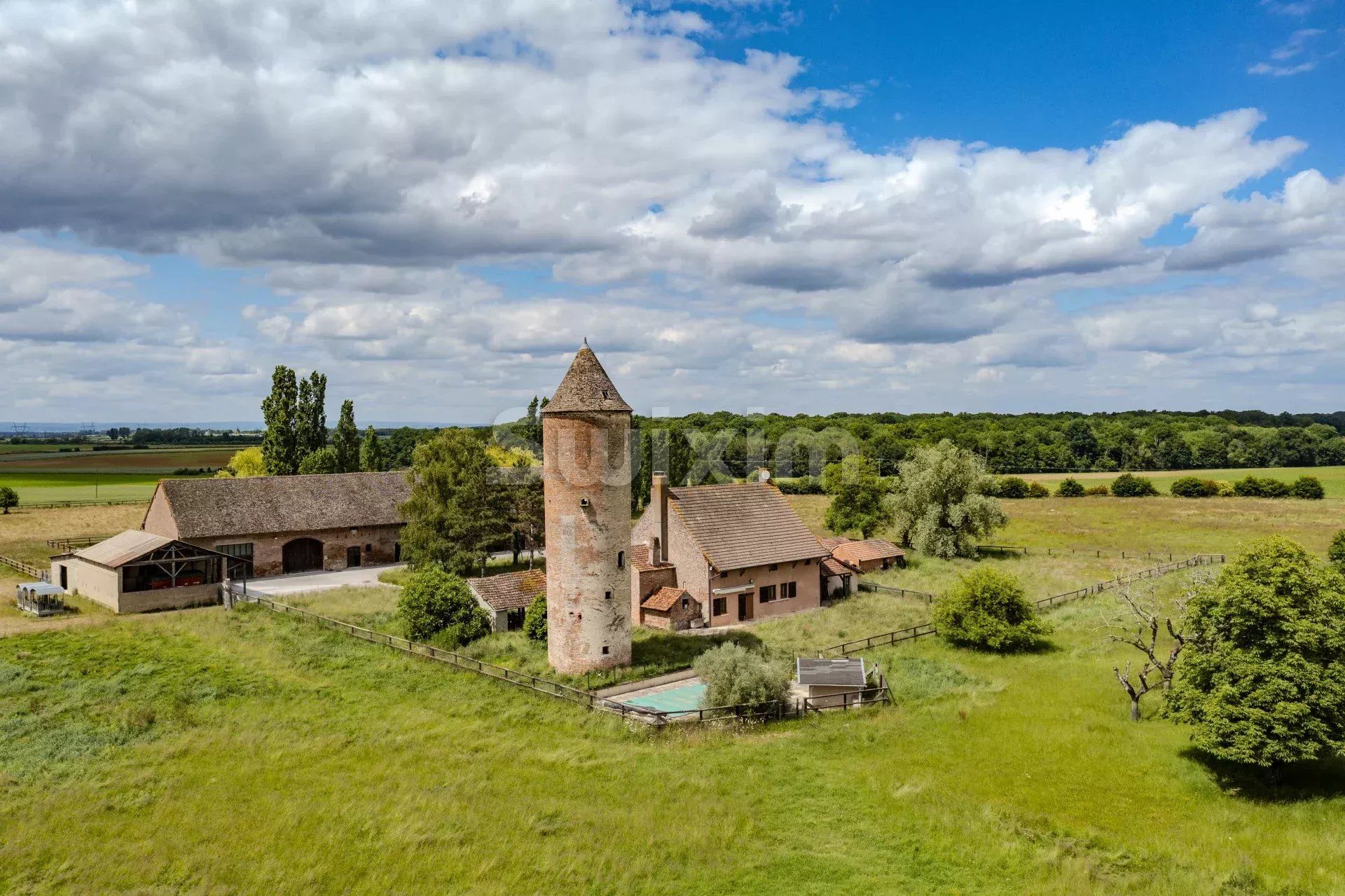proprietà 9 Camere in vendita su Chalon-sur-Saône (71100)