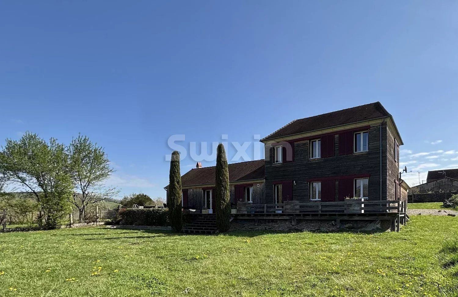 casa 5 Quartos para venda sobre Avallon (89200)