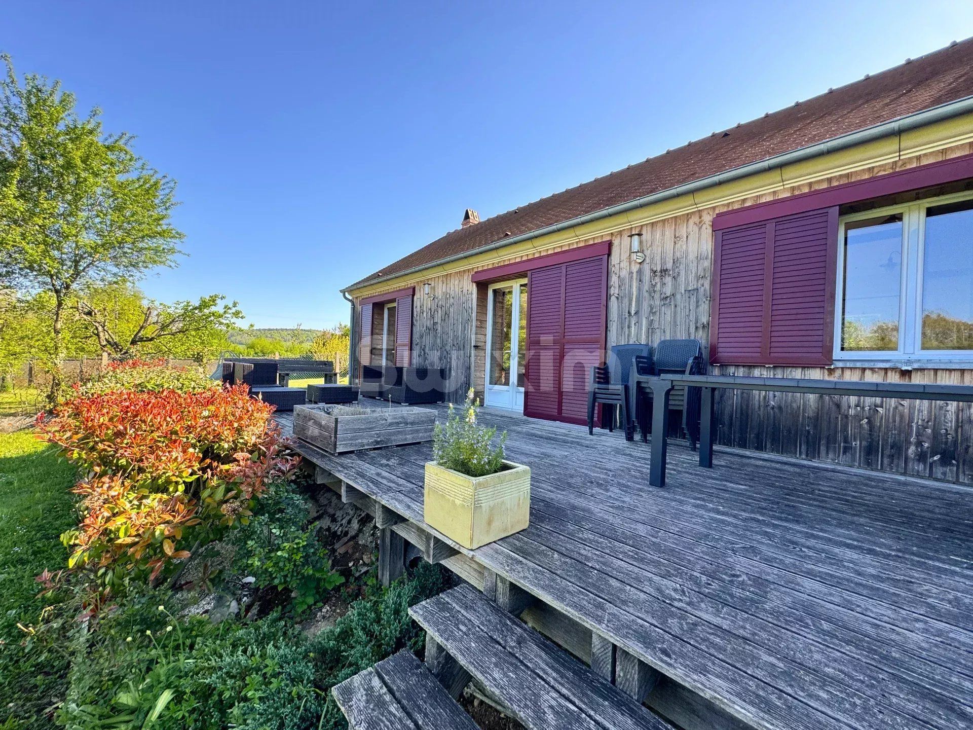 casa 5 Quartos para venda sobre Avallon (89200)