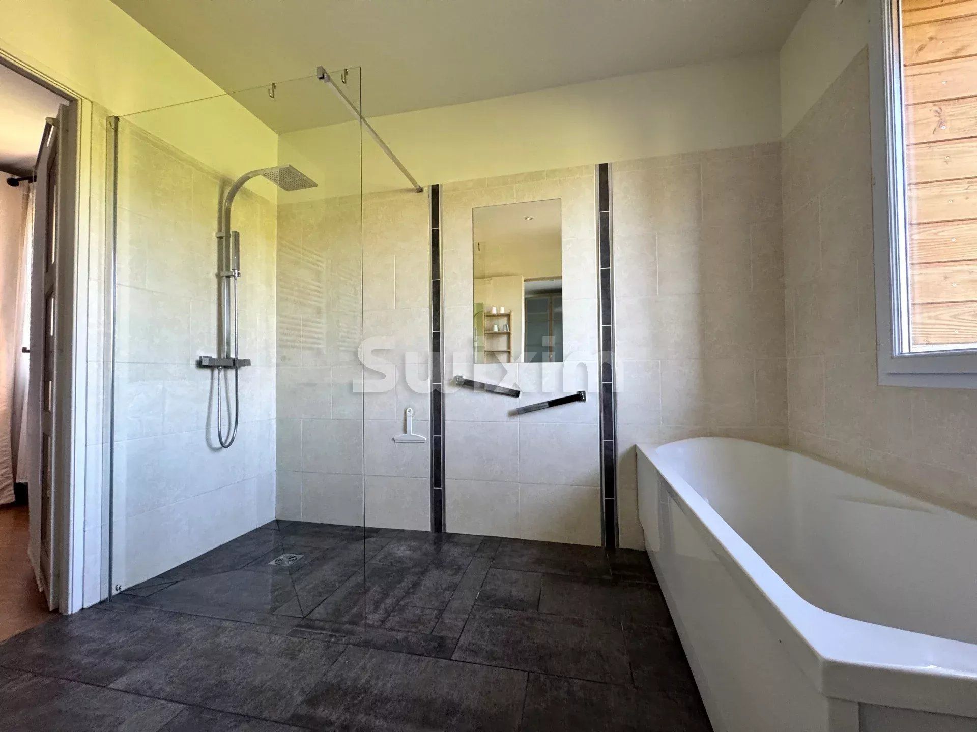 casa 5 Quartos para venda sobre Avallon (89200)