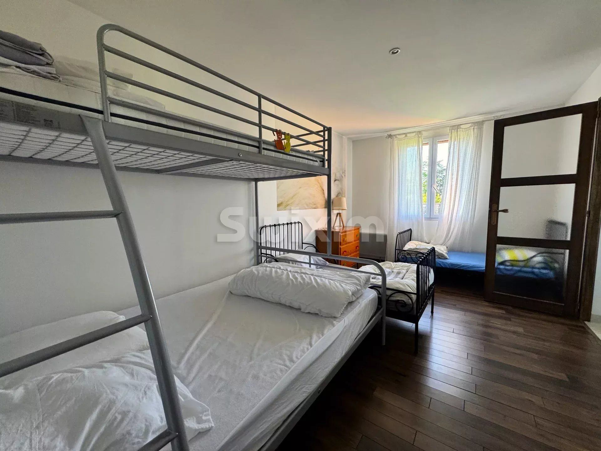 casa 5 Quartos para venda sobre Avallon (89200)