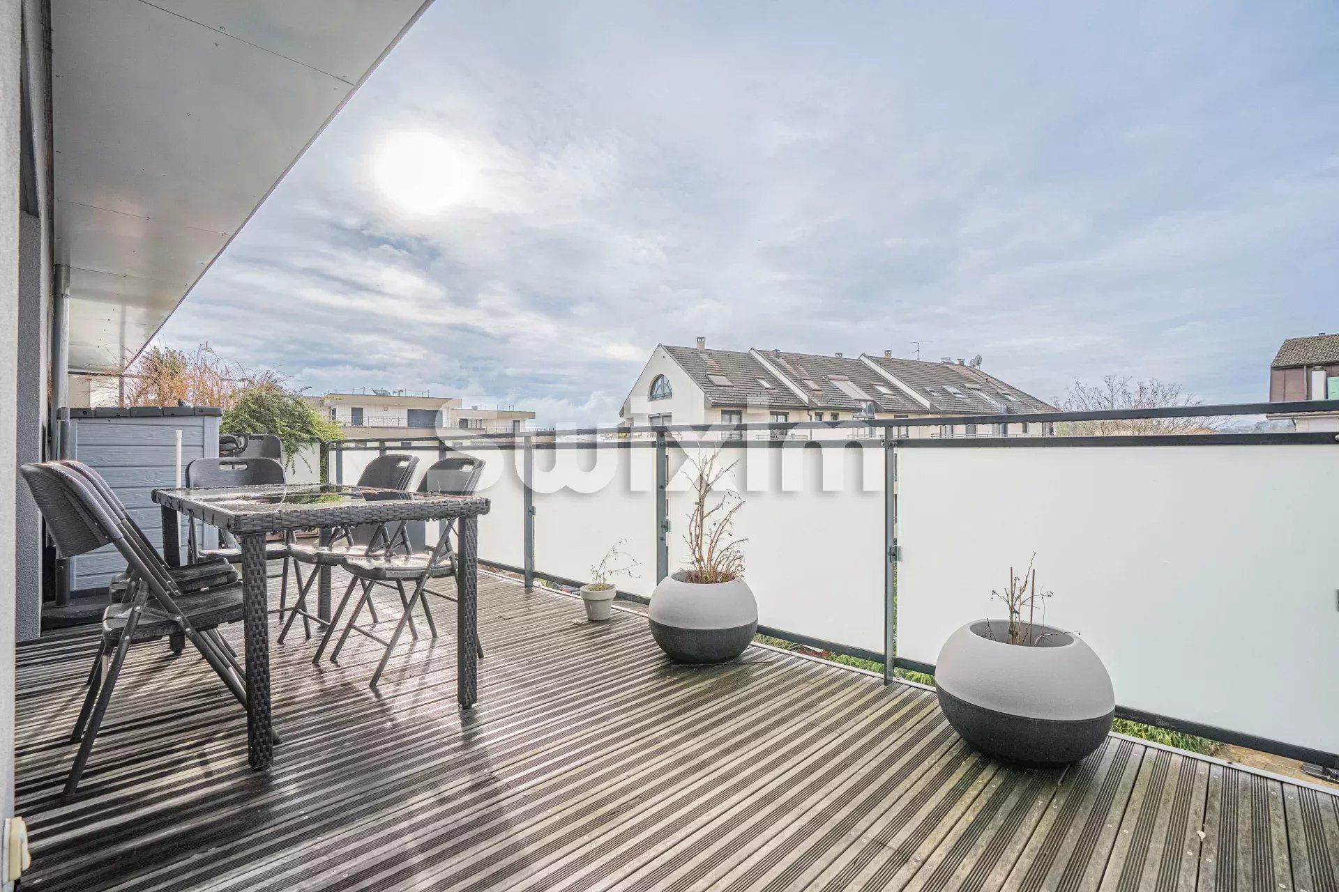 apartment 4 Rooms for sale on Divonne-les-Bains (01220)