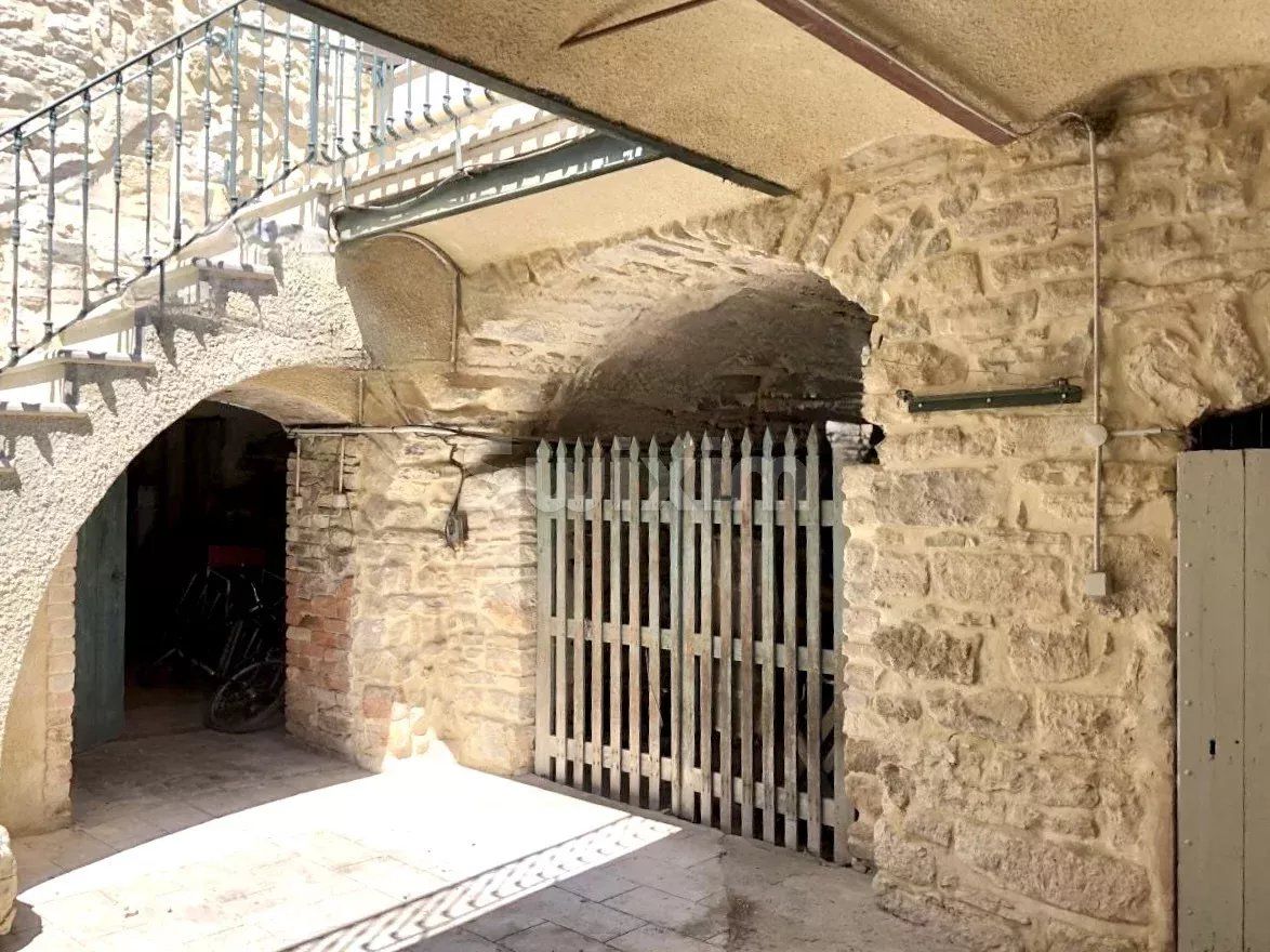 house 5 Rooms for sale on Uzès (30700)