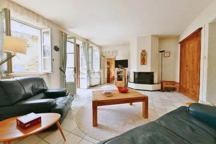 house 5 Rooms for sale on Uzès (30700) Sale House Uzès 5 Rooms 124 m²