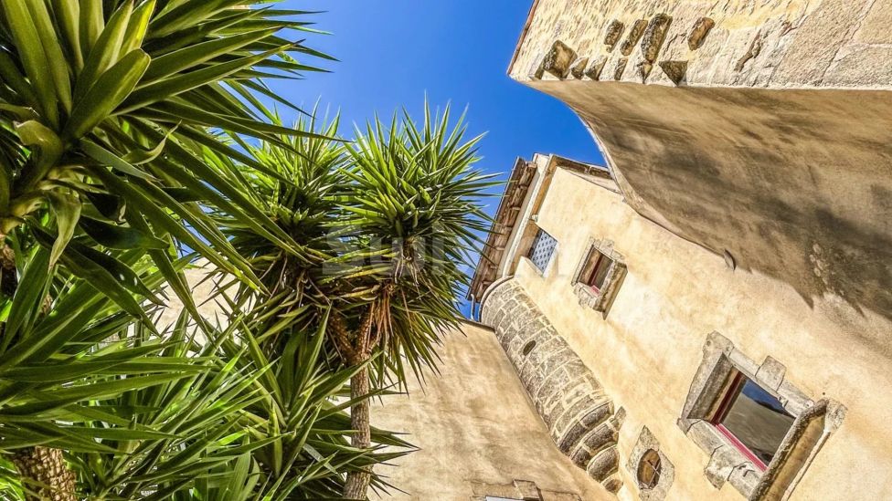 Vente Maison Uzès 7 Pièces 280 m²