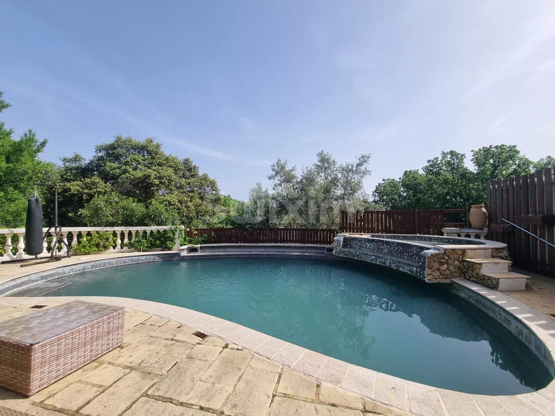 casa 4 Quartos para venda sobre Vidauban (83550)