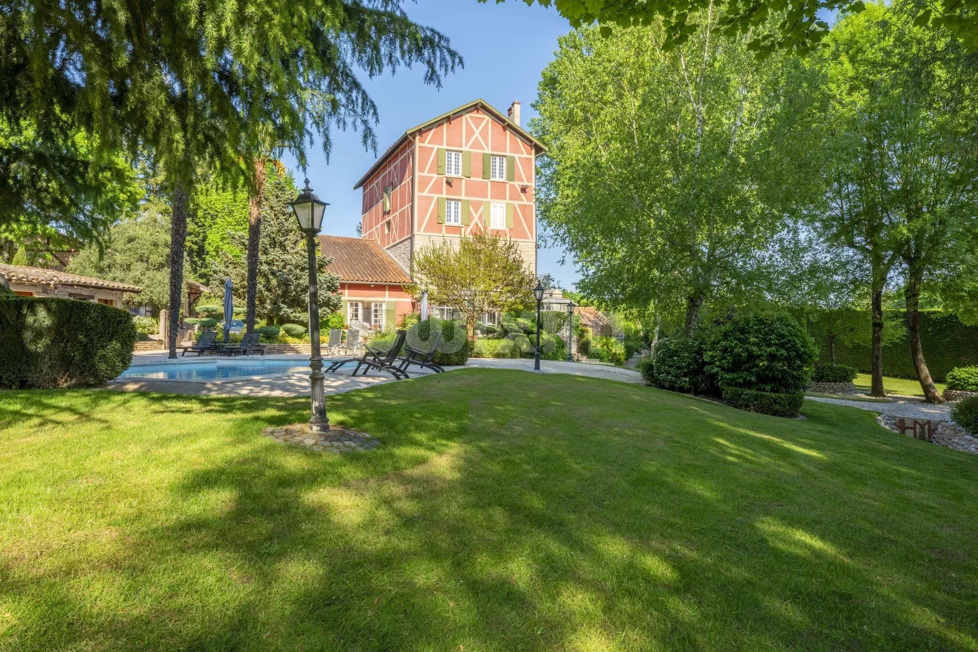 maison 12 Pièces en vente sur Villefranche-sur-Saône (69400)