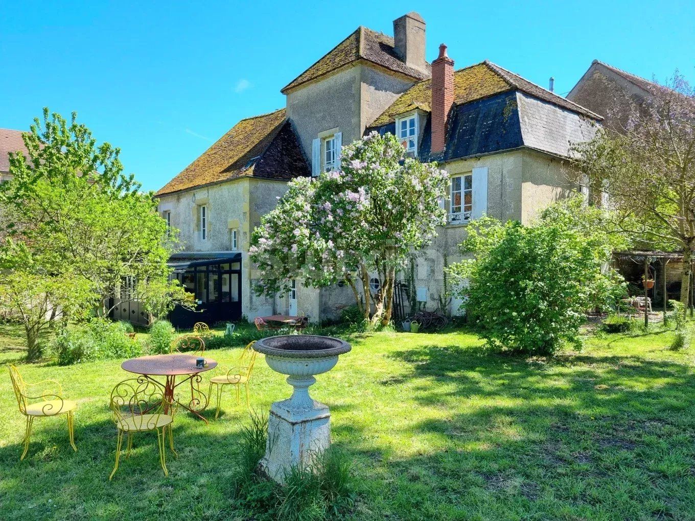 propriété 11 Pièces en vente sur Brinon-sur-Beuvron (58420)