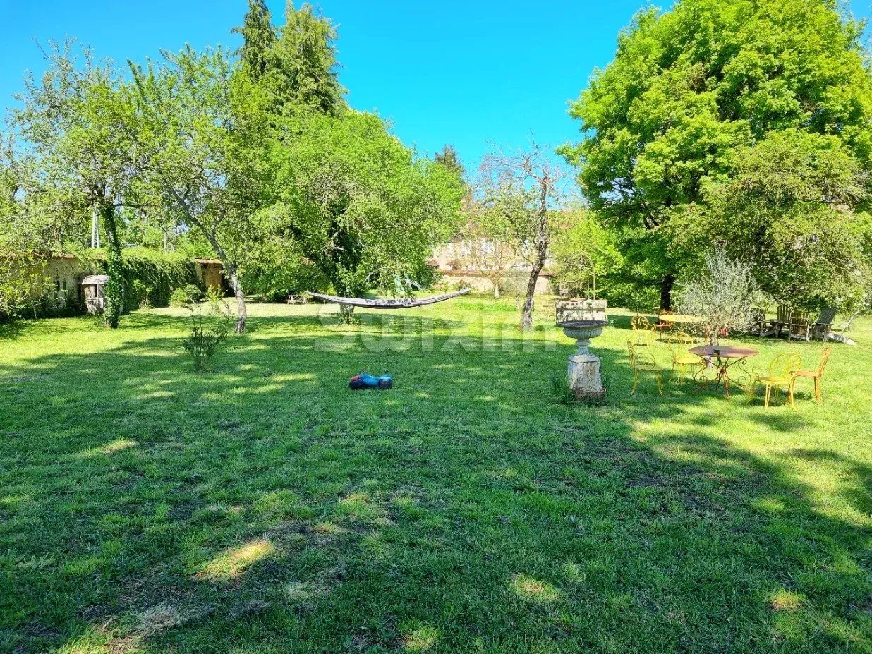 propriété 11 Pièces en vente sur Brinon-sur-Beuvron (58420)