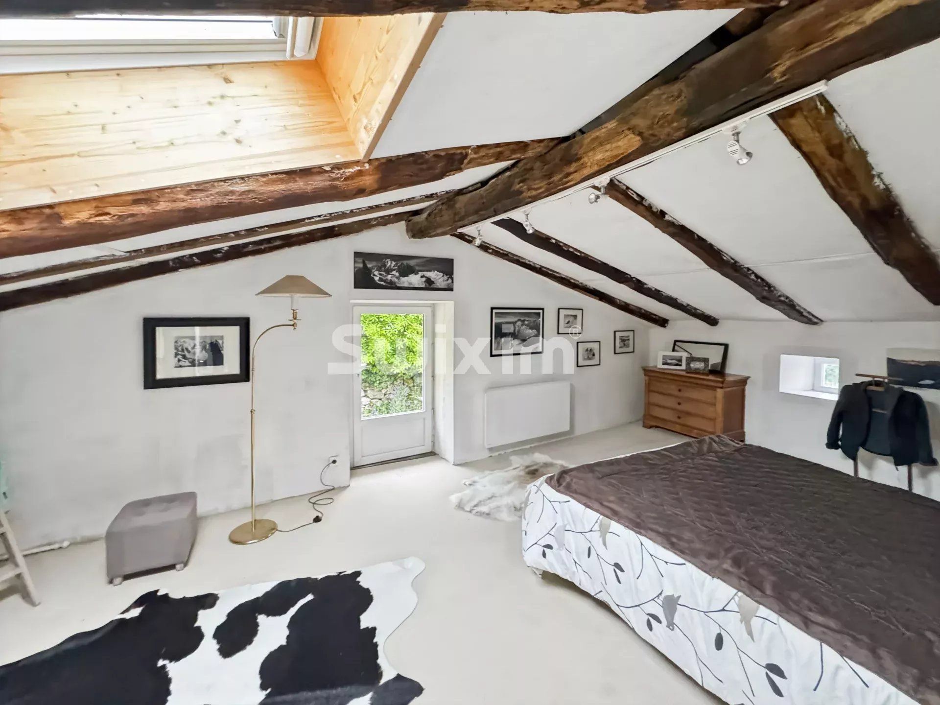 house 4 Rooms for sale on Saint-Apollinaire-de-Rias (07240)