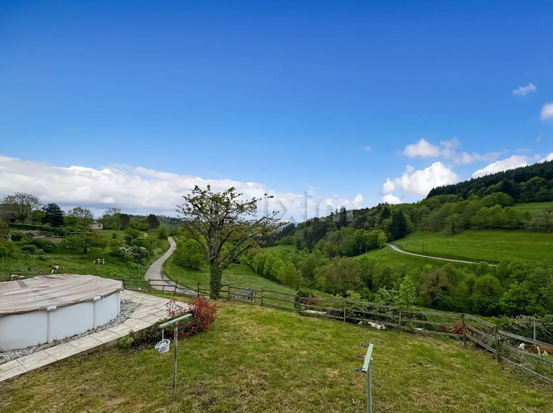 casa 4 Camere in vendita su Saint-Apollinaire-de-Rias (07240)