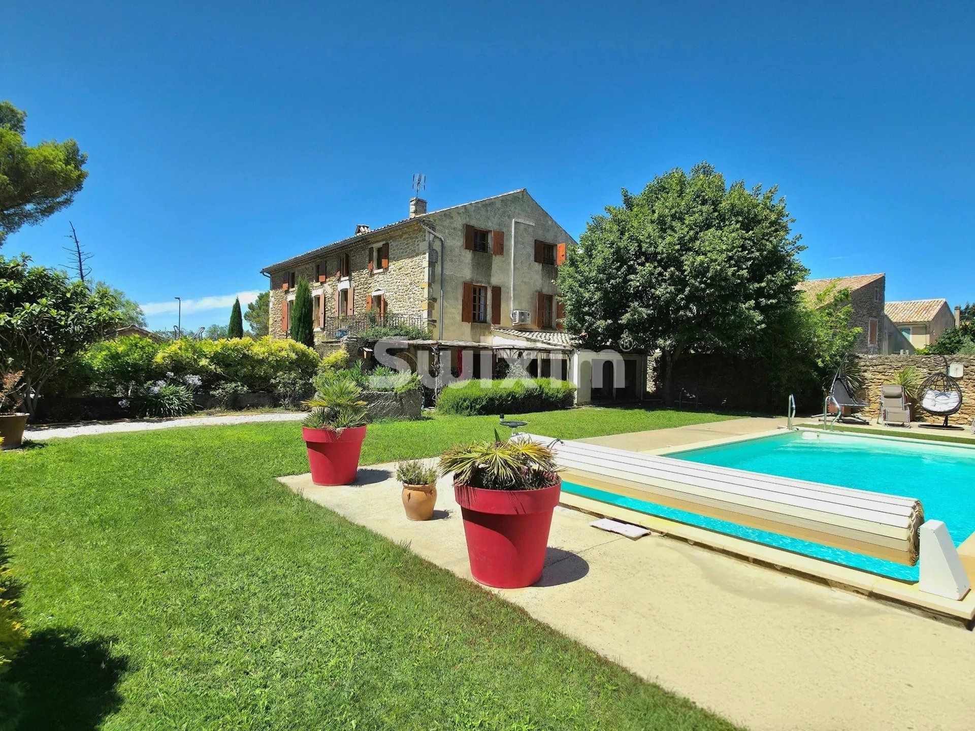 casa 10 Salas en venta en Grignan (26230)