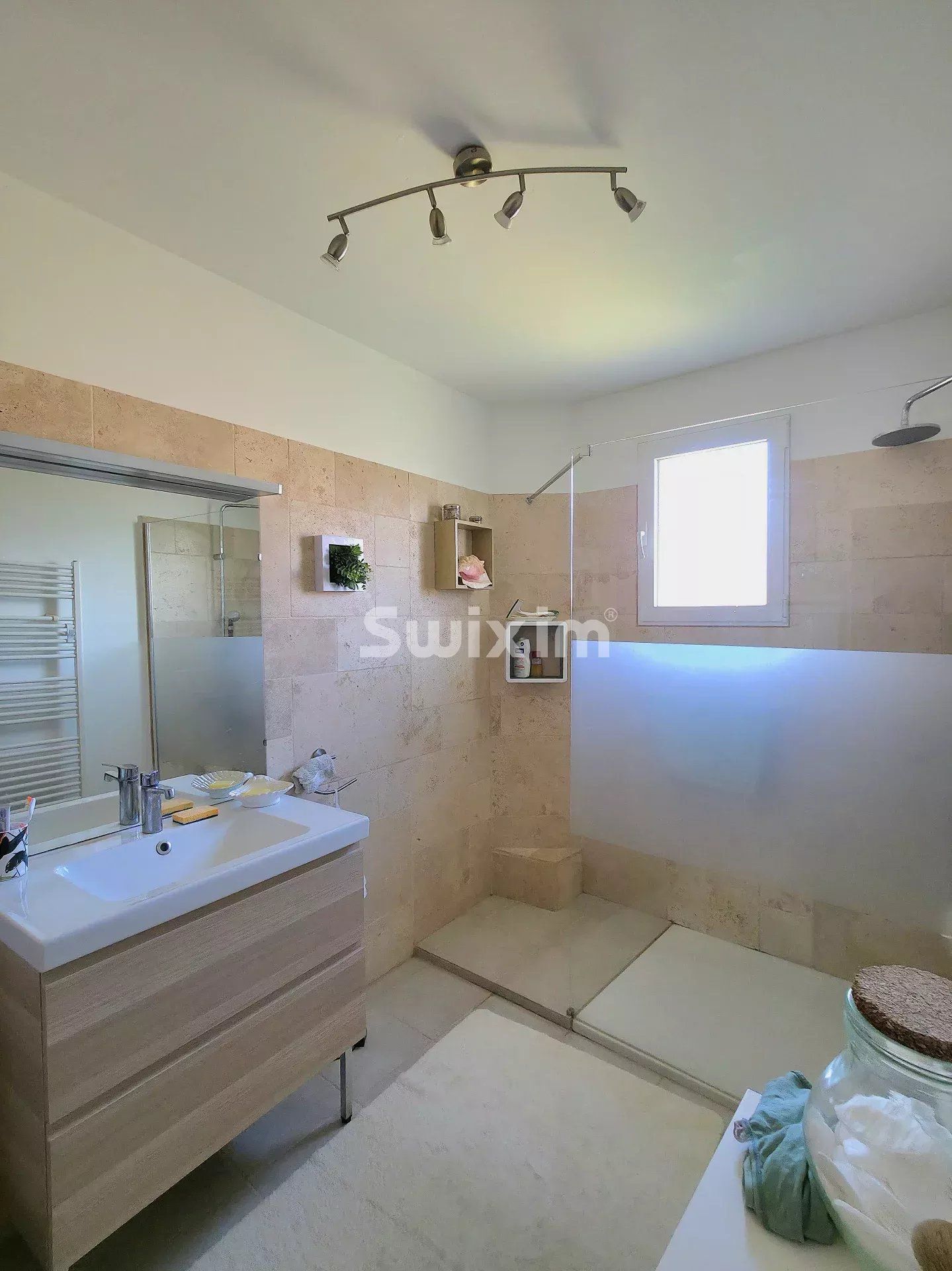 casa 10 Salas en venta en Grignan (26230)