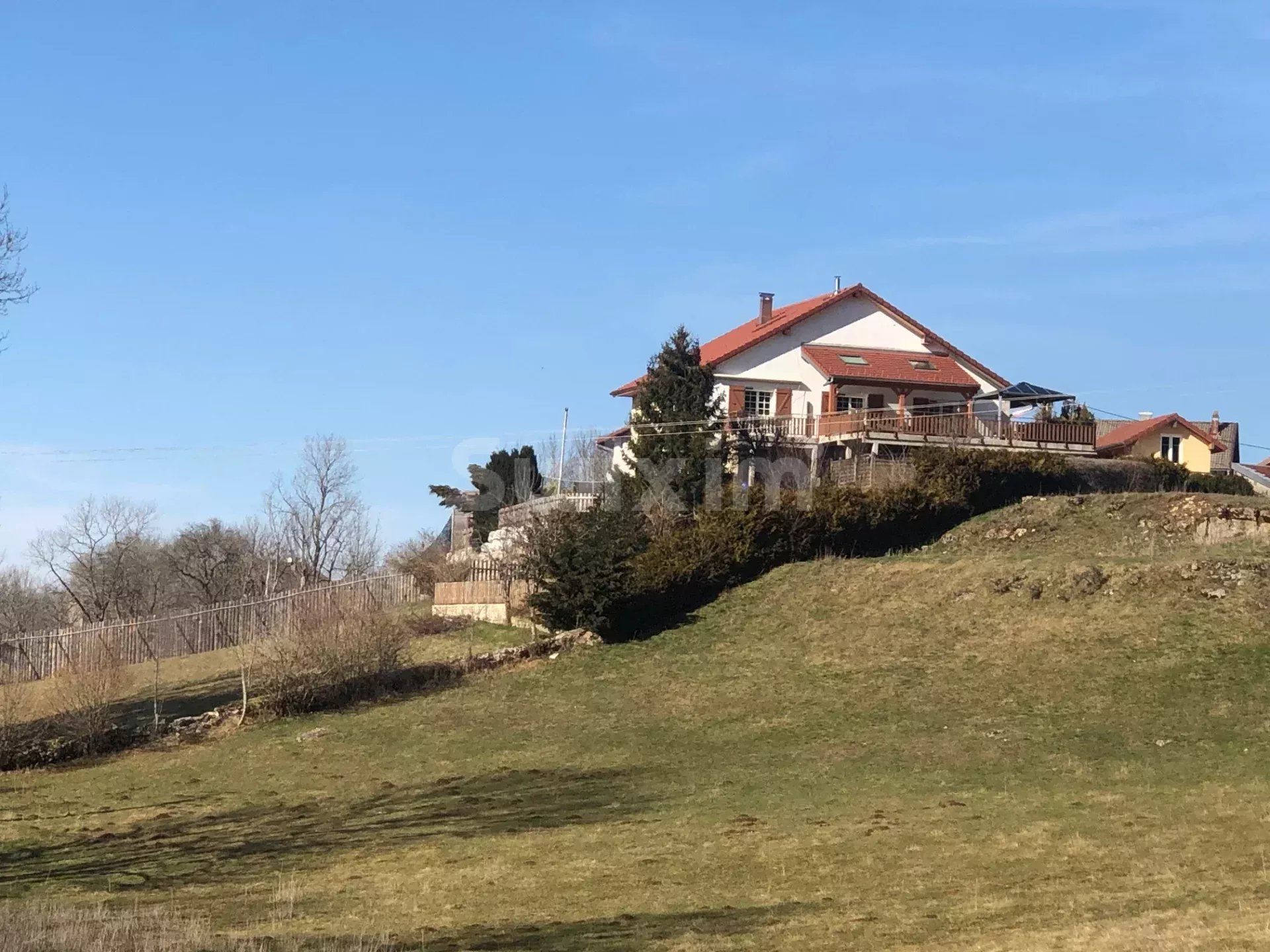 maison 8 Pièces en vente sur Clairvaux-les-Lacs (39130)