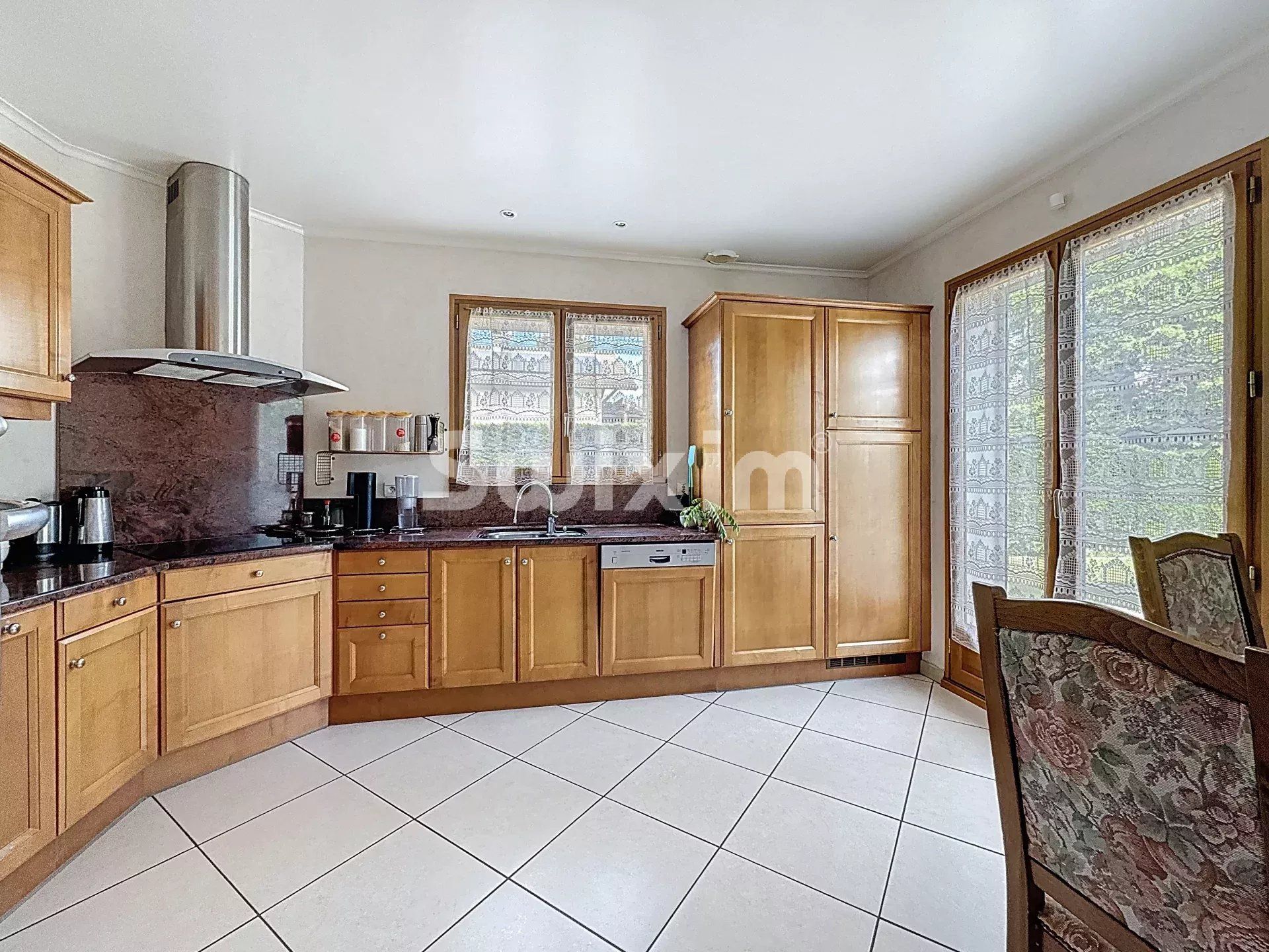 casa 7 Camere in vendita su Sergy (01630)