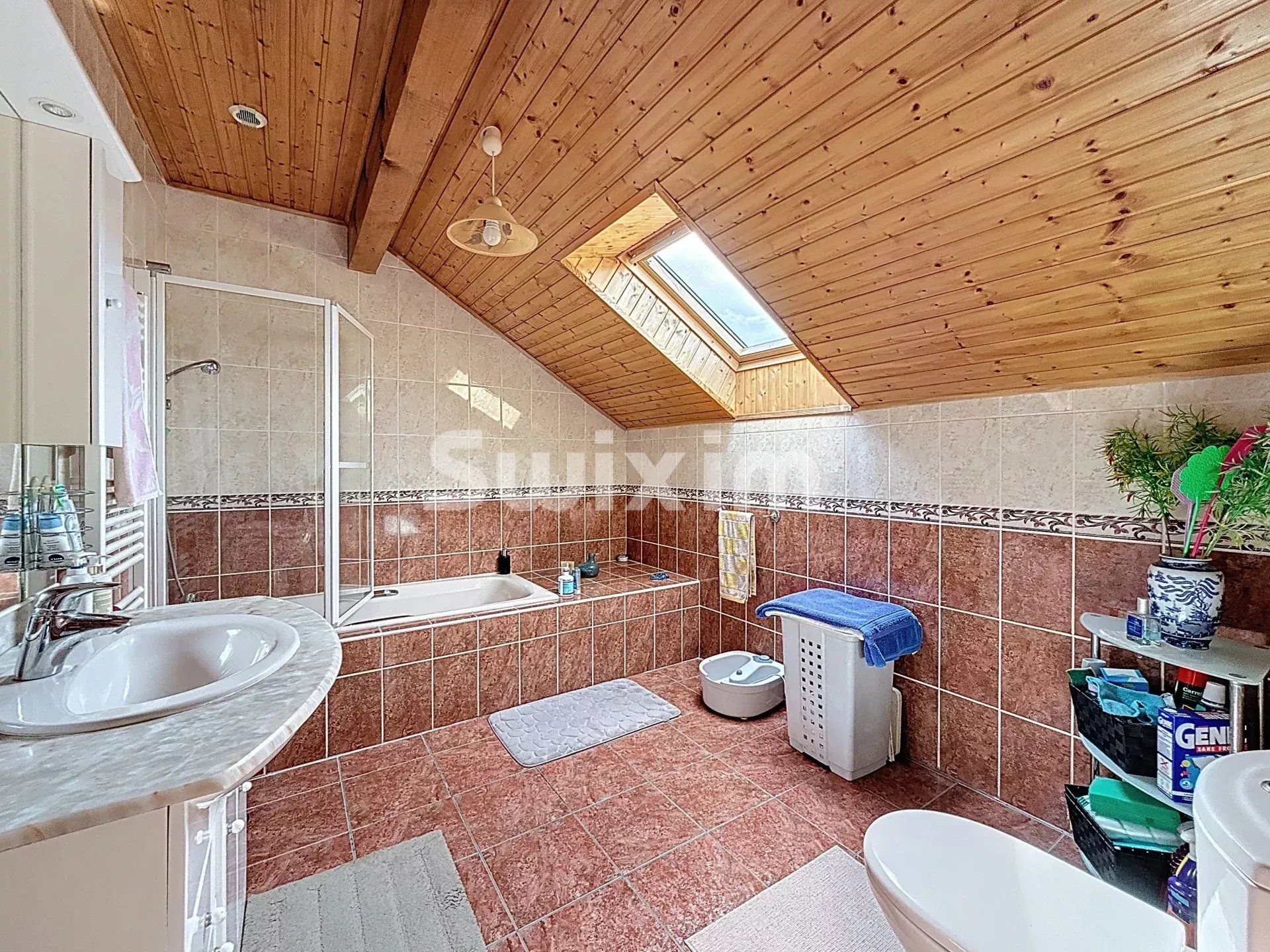 casa 7 Camere in vendita su Sergy (01630)