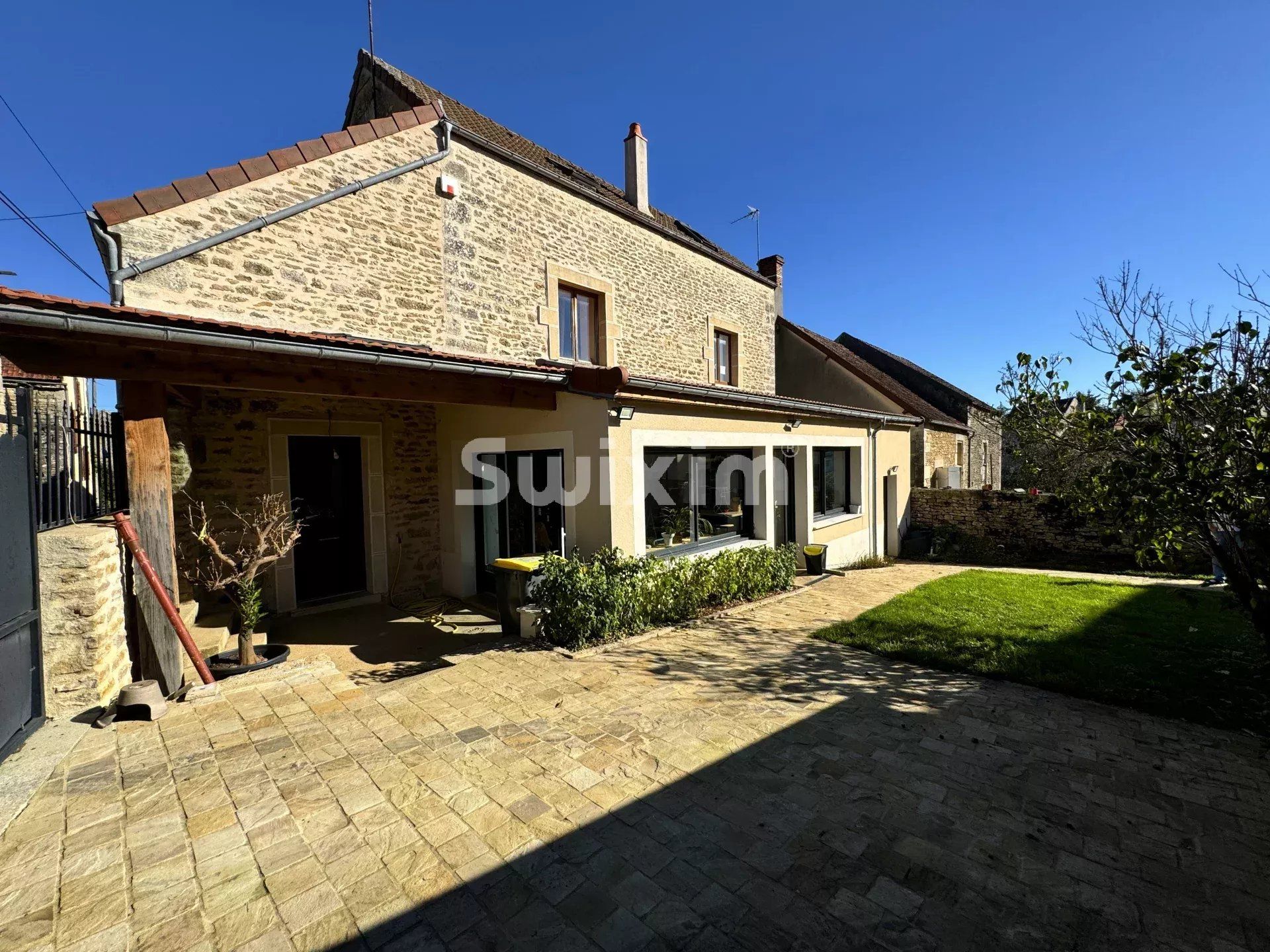 casa 7 Camere in vendita su Avallon (89200)